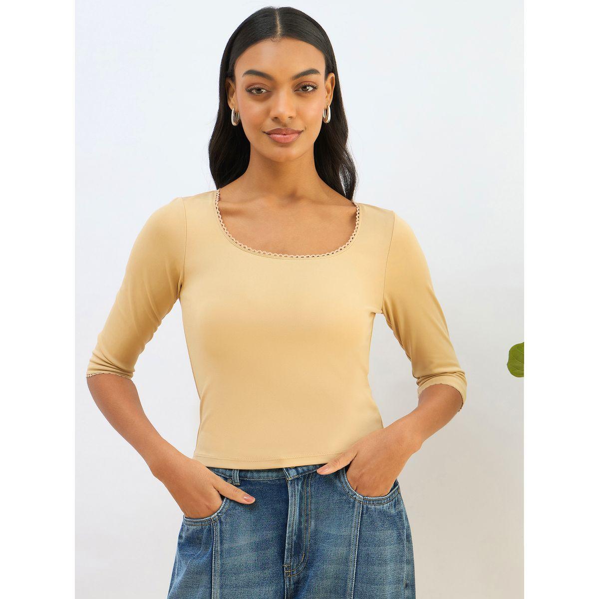 بلوزة قصيرة محبوكة بتفاصيل دانتيل-women-clothing-tshirts-image-6