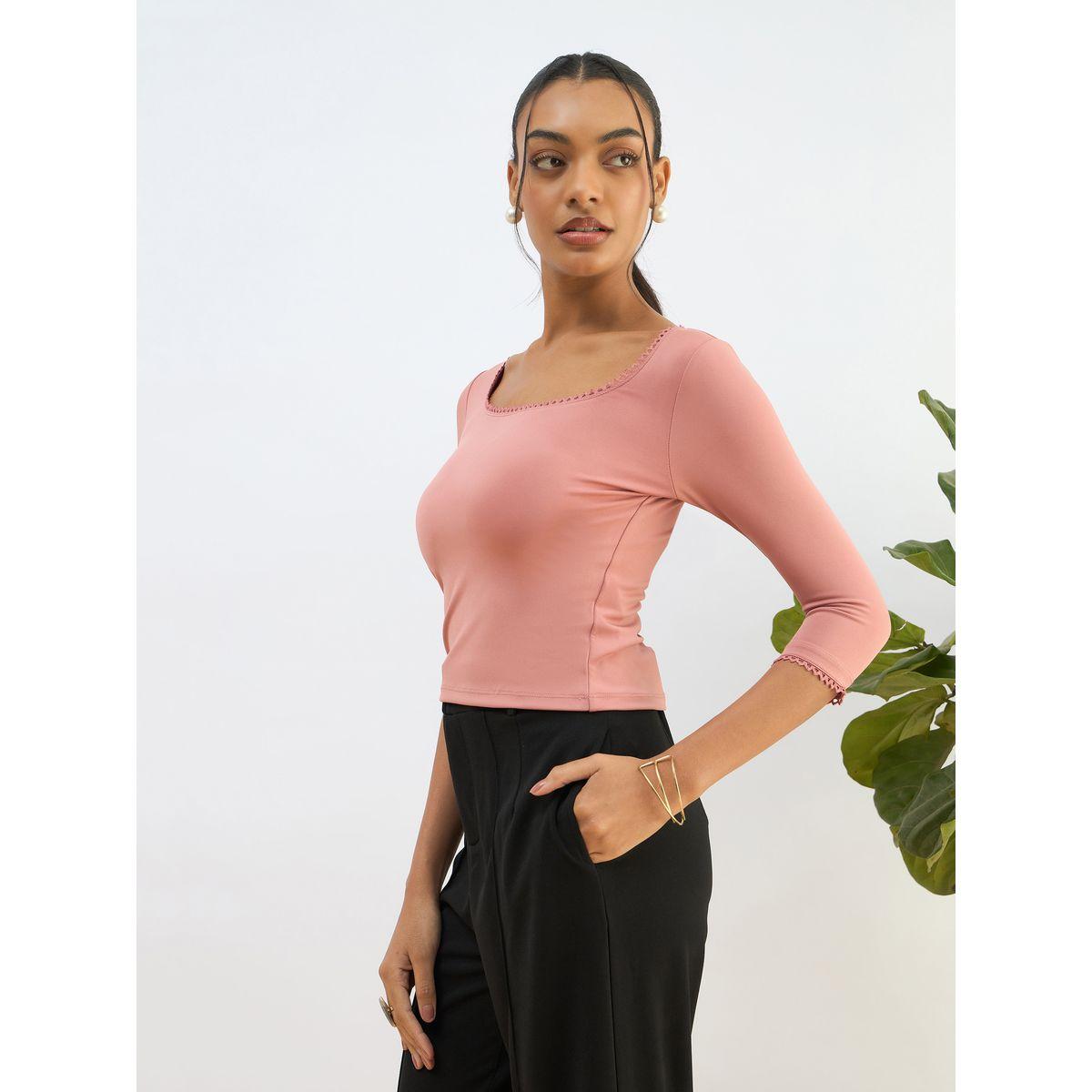بلوزة قصيرة محبوكة بتفاصيل دانتيل-women-clothing-tshirts-image-3