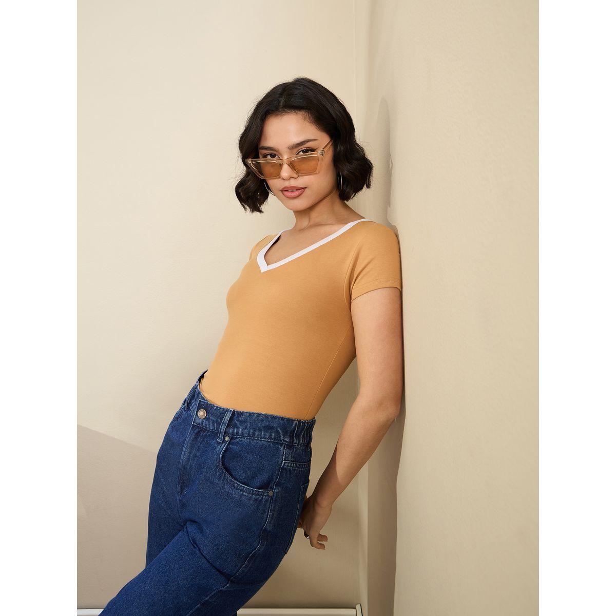تيشيرت قصير بياقة عميقة-women-clothing-tshirts-image-6