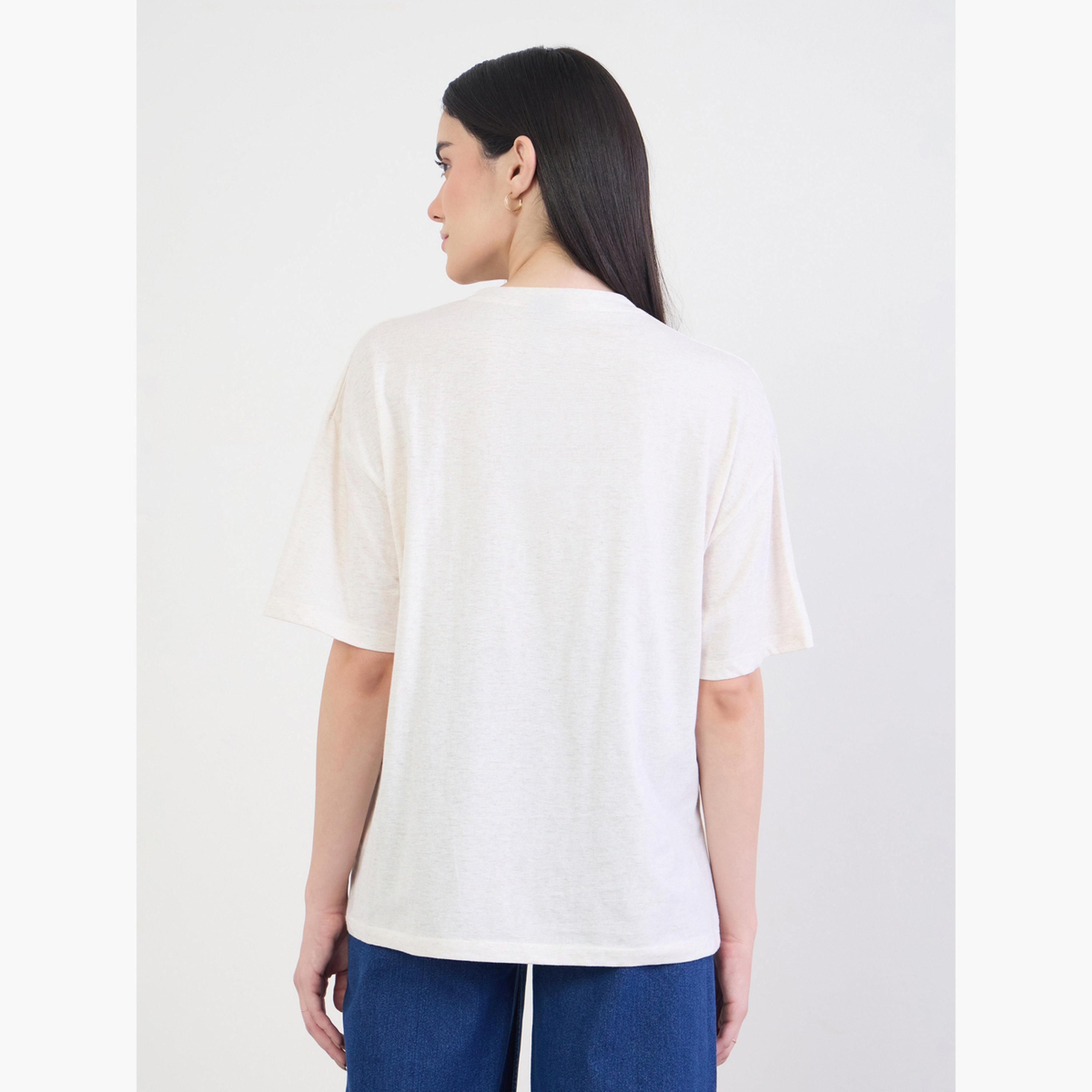 ستايلي - تي شيرت قطني مقاس واسع برسومات لون البيج-women-clothing-tshirts-image-5