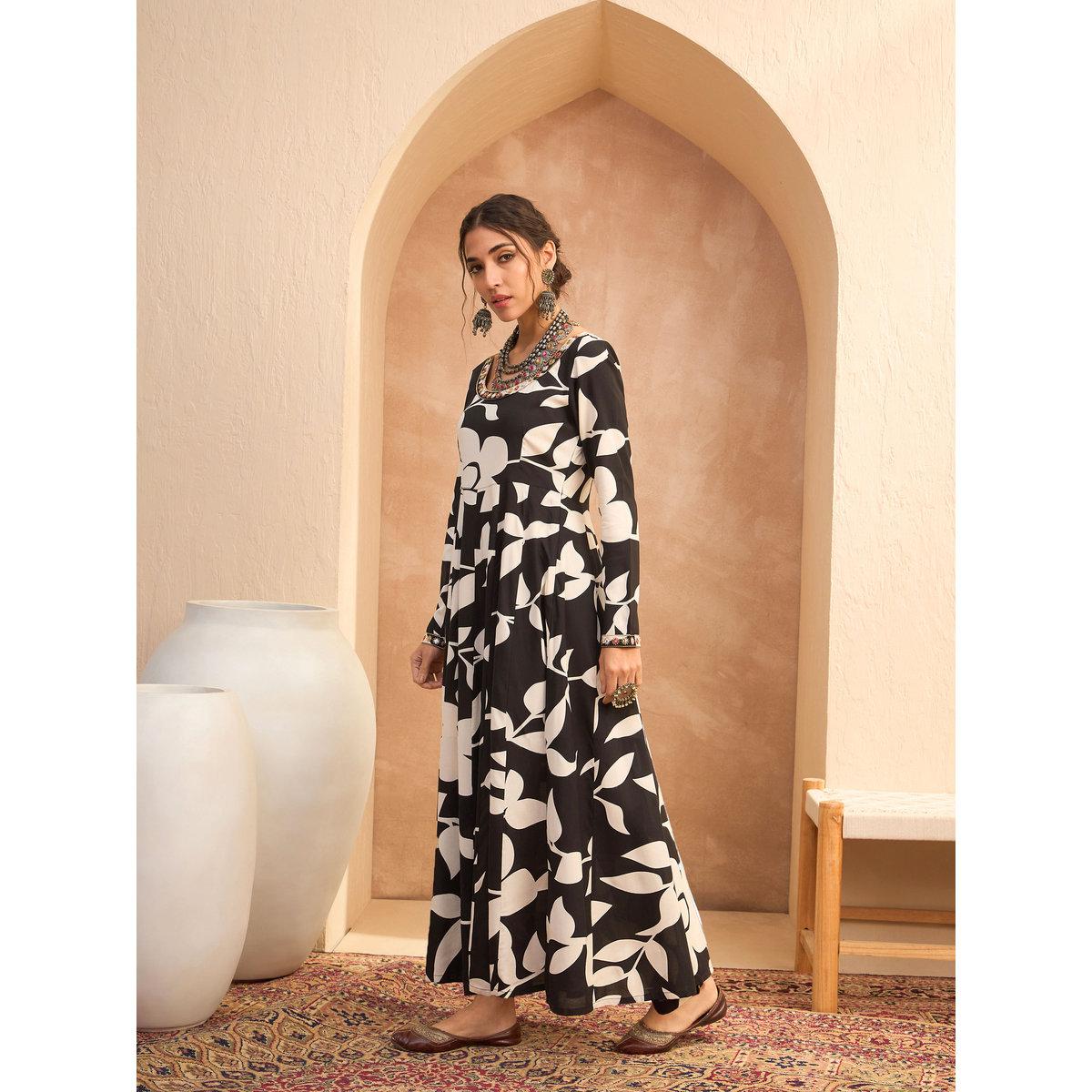 طقم من كورتا بطبعة زهوروبنطال-women-clothing-ethnicwear-kurtasets-image-4