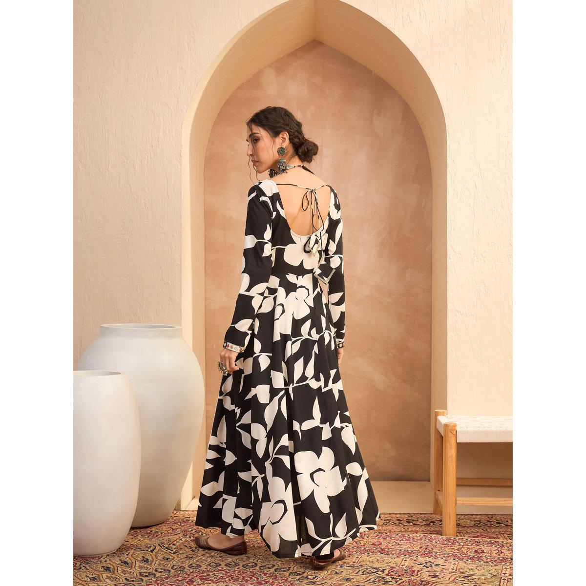 Sassafras Black Floral Anarkali Kurta and Pants Set-women-clothing-ethnicwear-kurtasets-image-7