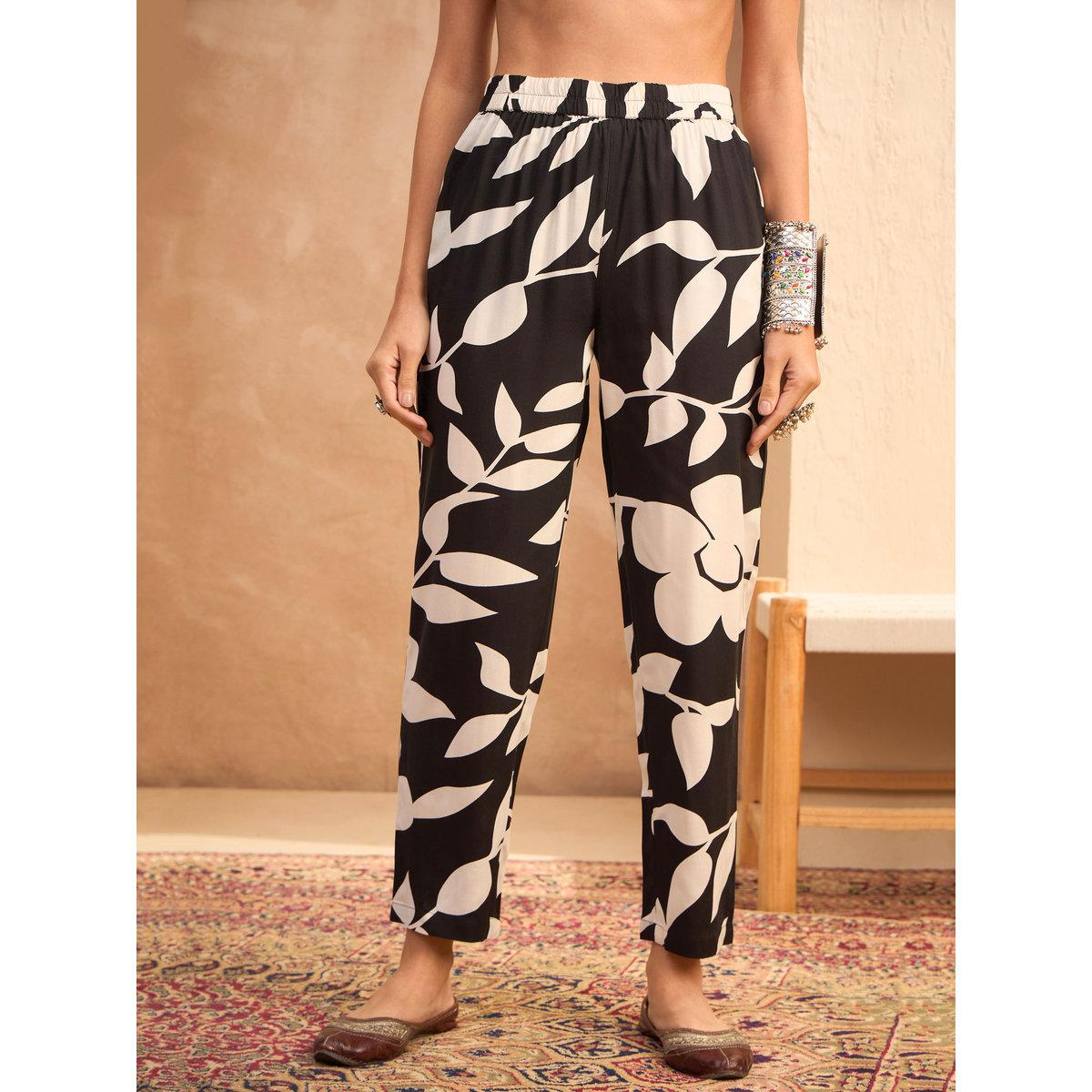 طقم من كورتا بطبعة زهوروبنطال-women-clothing-ethnicwear-kurtasets-image-8