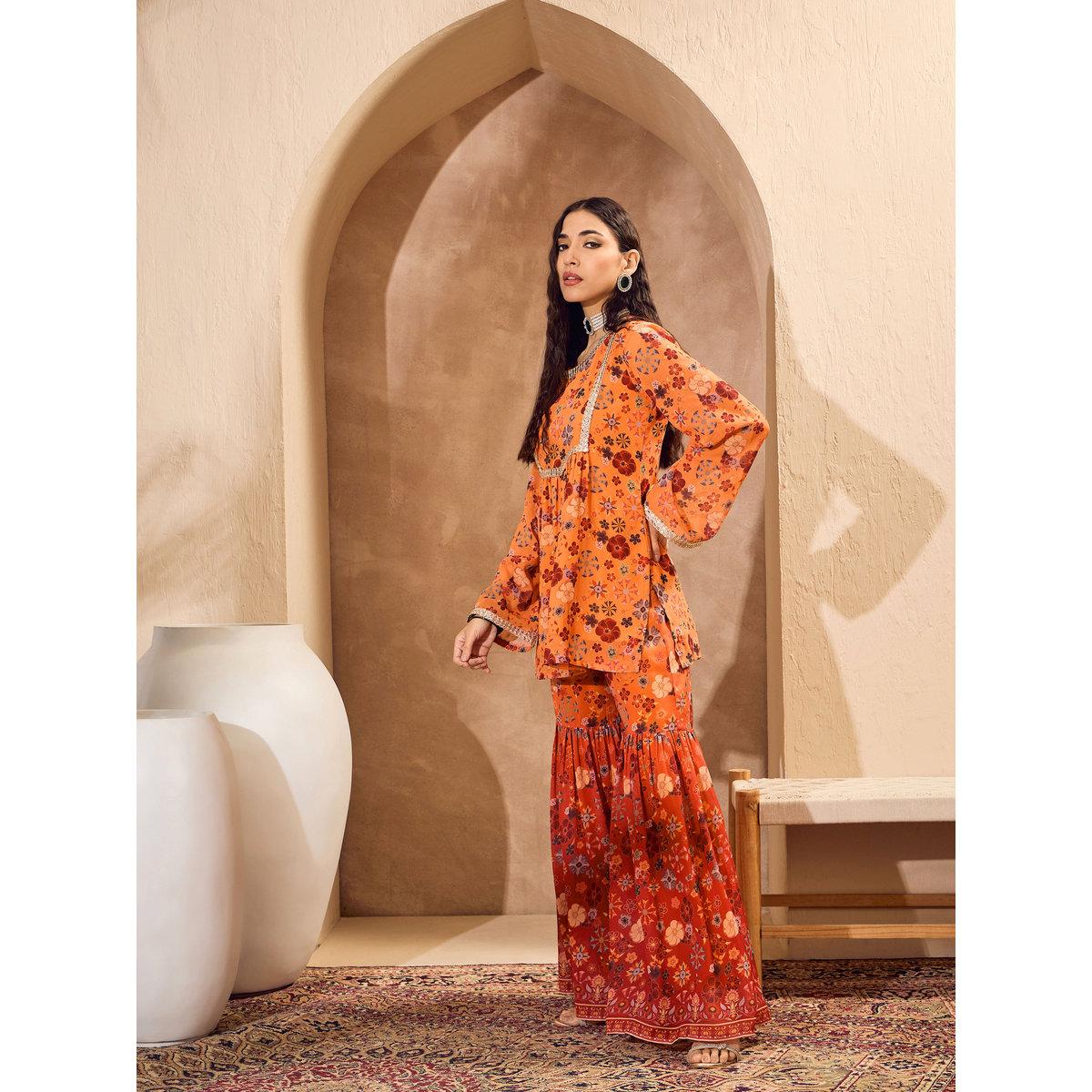 طقم من كورتا بطبعة زهور وبنطال شرارة-women-clothing-ethnicwear-kurtasets-image-3