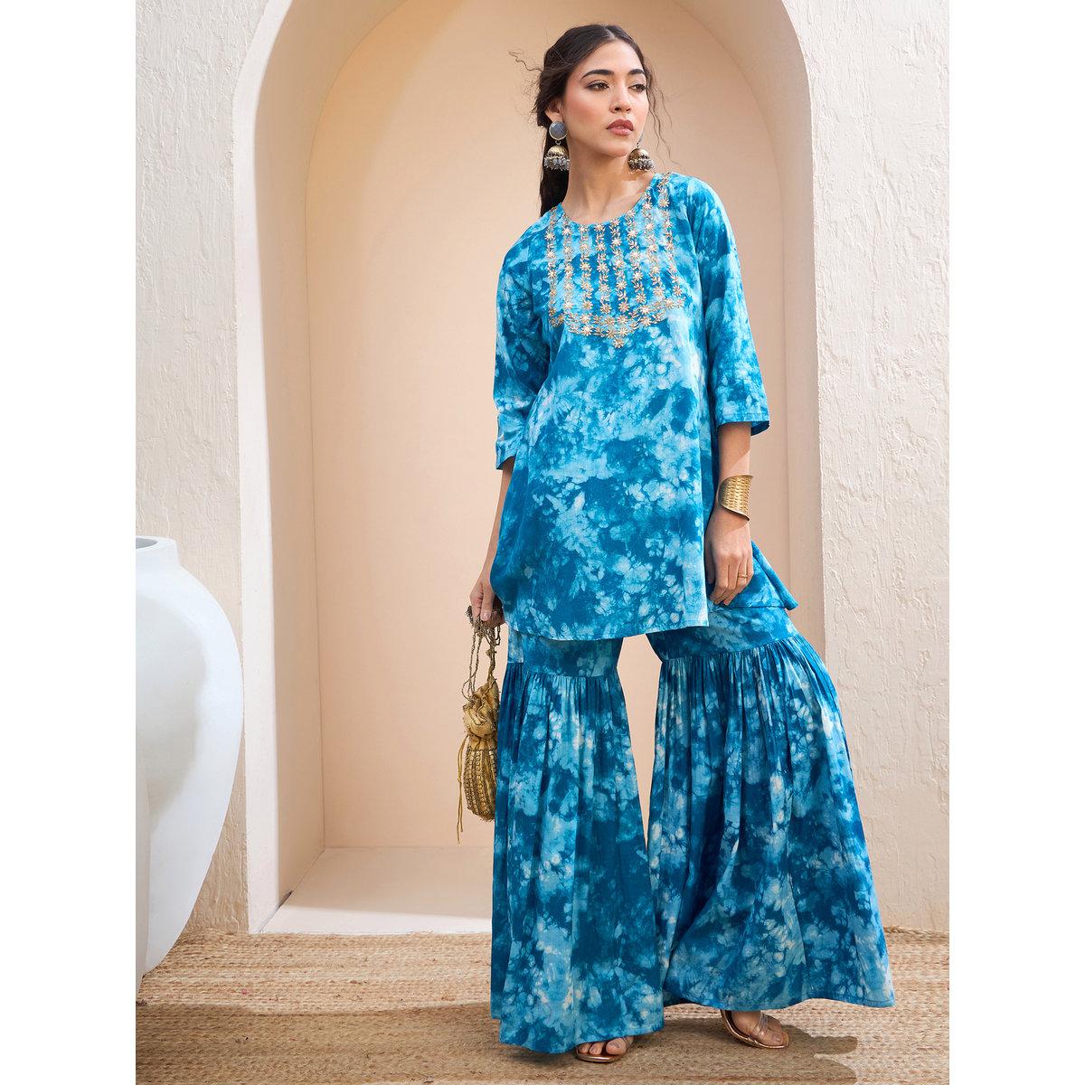 طقم من كورتا بتفاصيل مُطرزة مع بنطال شرارة-women-clothing-ethnicwear-kurtasets-image-1
