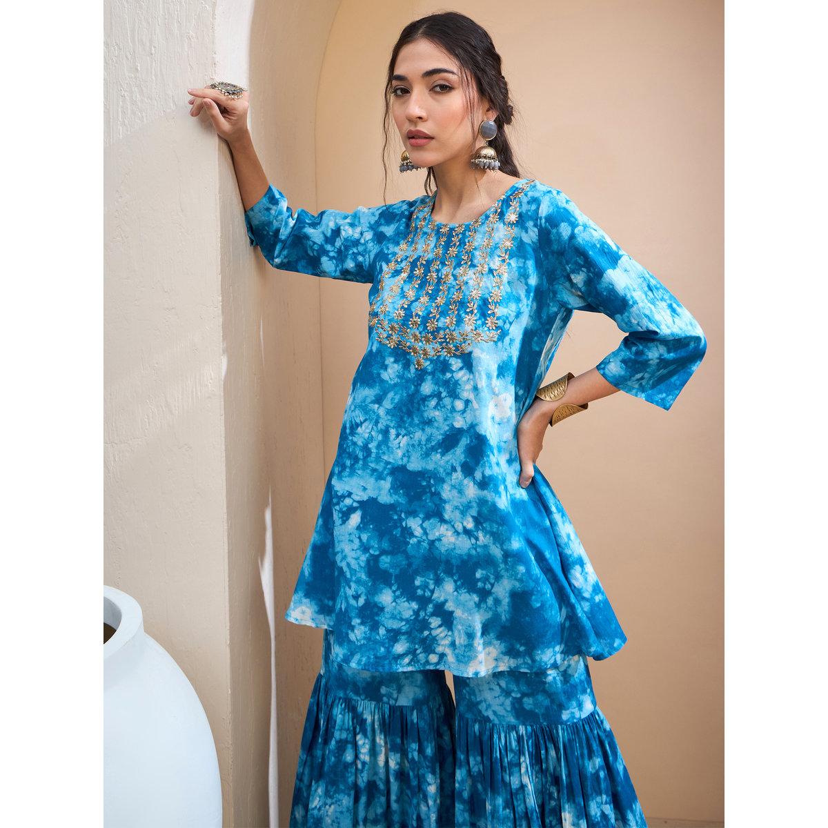 طقم من كورتا بتفاصيل مُطرزة مع بنطال شرارة-women-clothing-ethnicwear-kurtasets-image-2