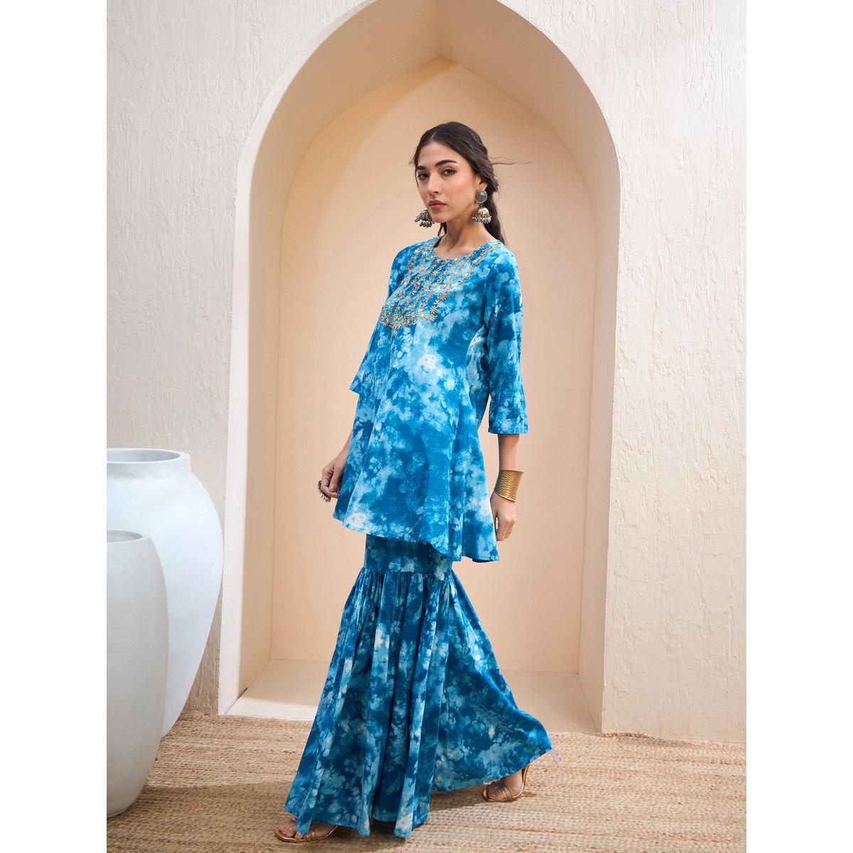 طقم من كورتا بتفاصيل مُطرزة مع بنطال شرارة-women-clothing-ethnicwear-kurtasets-image-3