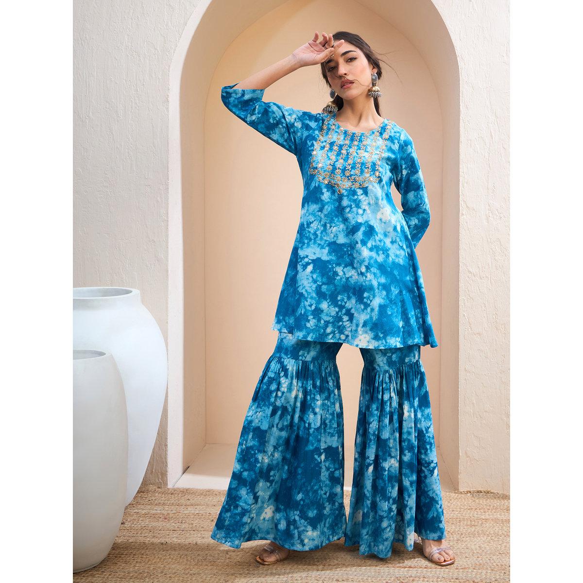 طقم من كورتا بتفاصيل مُطرزة مع بنطال شرارة-women-clothing-ethnicwear-kurtasets-image-5