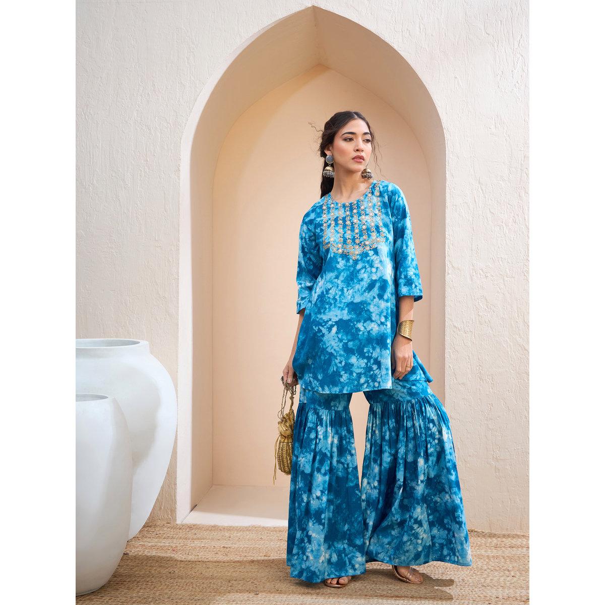 طقم من كورتا بتفاصيل مُطرزة مع بنطال شرارة-women-clothing-ethnicwear-kurtasets-image-9