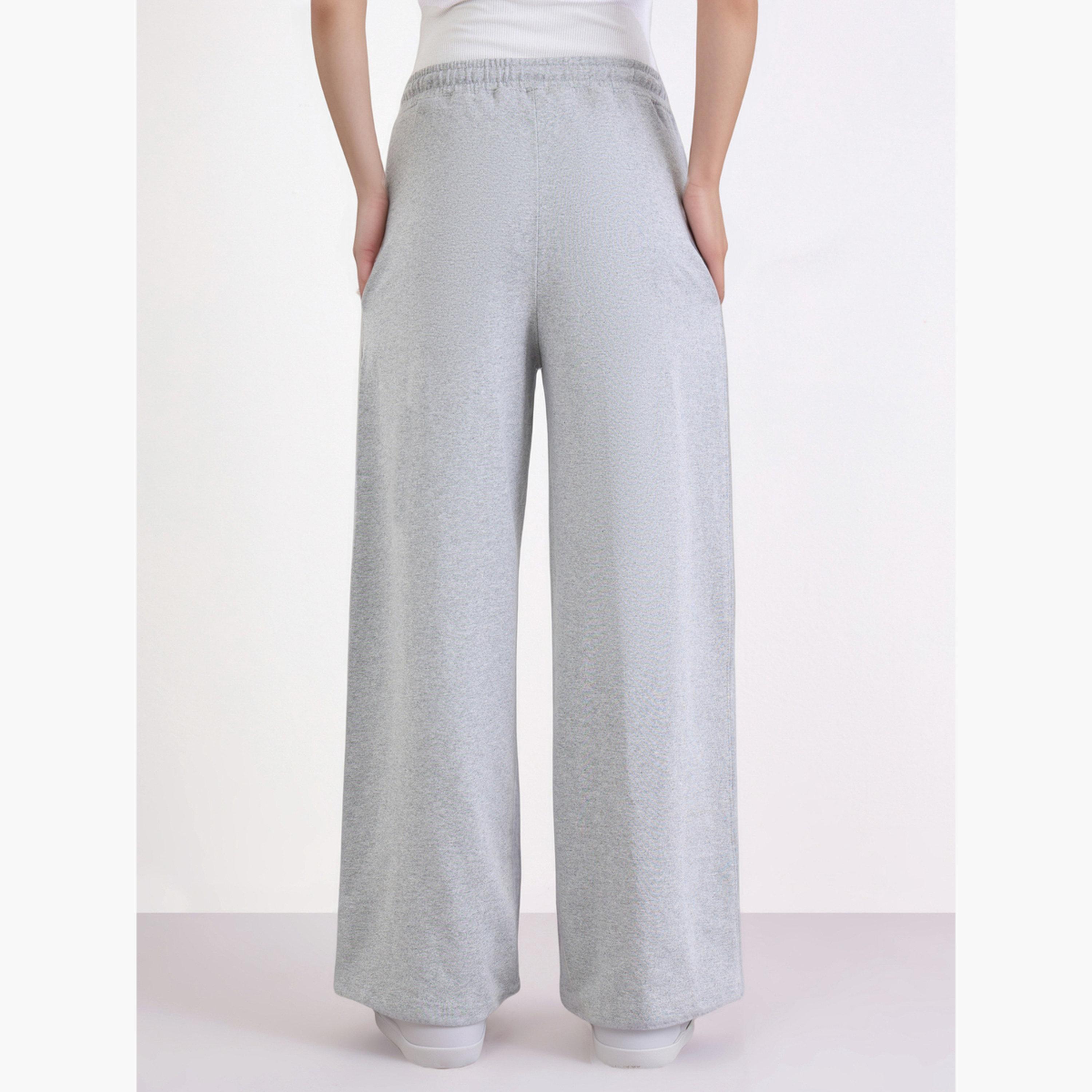 ستايلي - بنطال رياضي رمادي واسع الساق مع رباط-women-clothing-bottoms-joggers-image-4