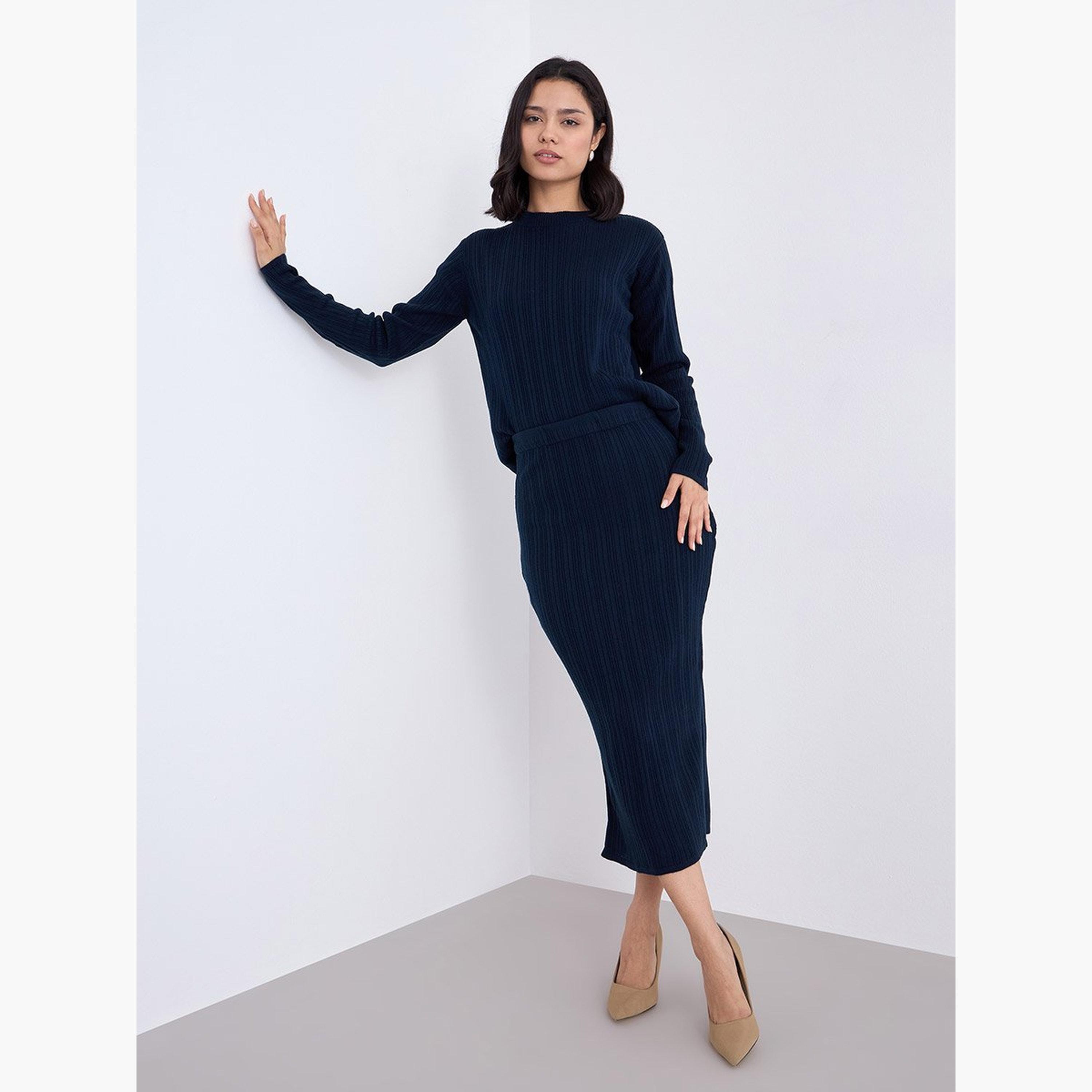 ستايلي - سترة محبوكة مضلعة لون أزرق البحري مع تنورة متوسطة الطول-women-clothing-coordsets-image-1