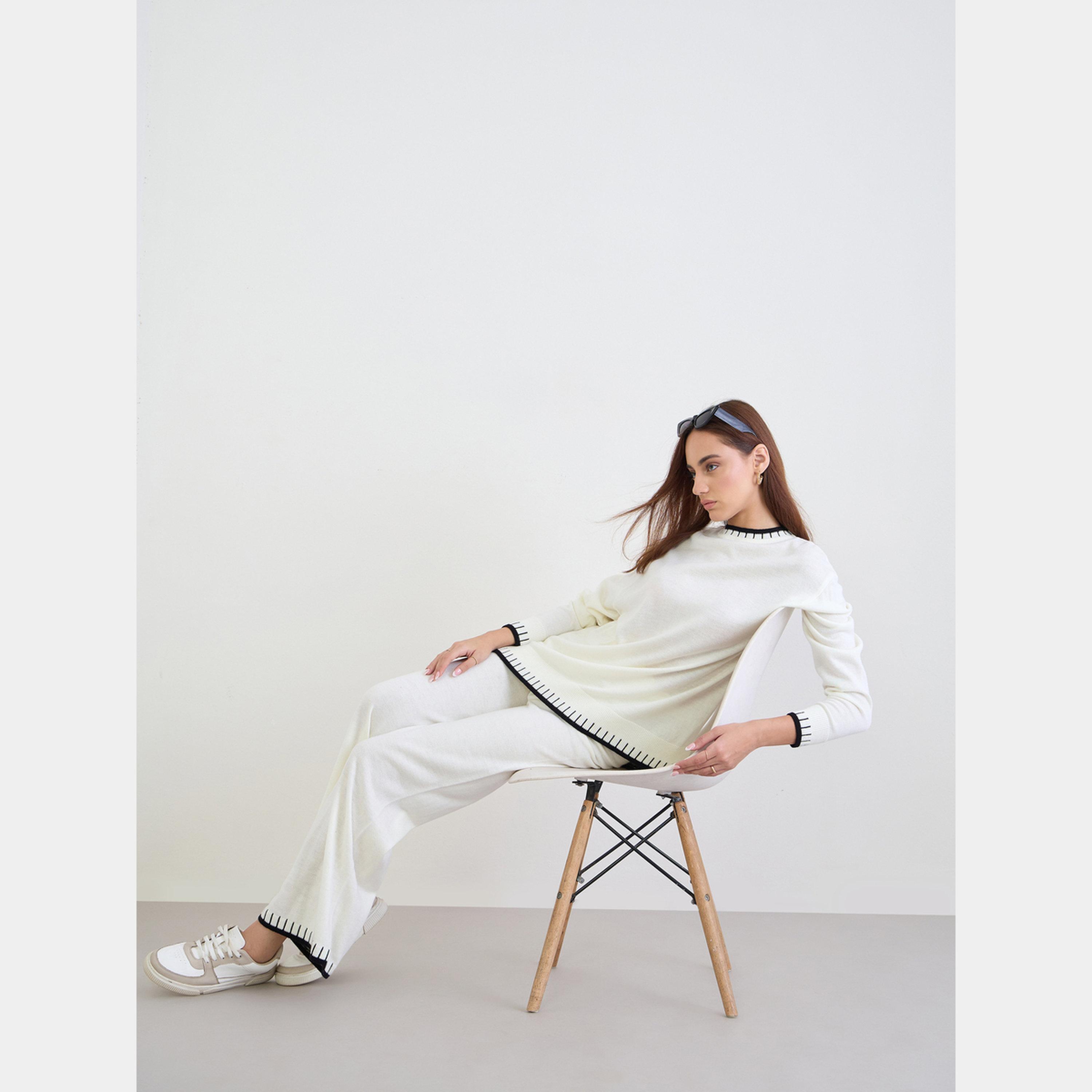 ستايلي - سترة محبوكة مع بنطال رياضي بحواف متباينة-women-clothing-coordsets-image-3