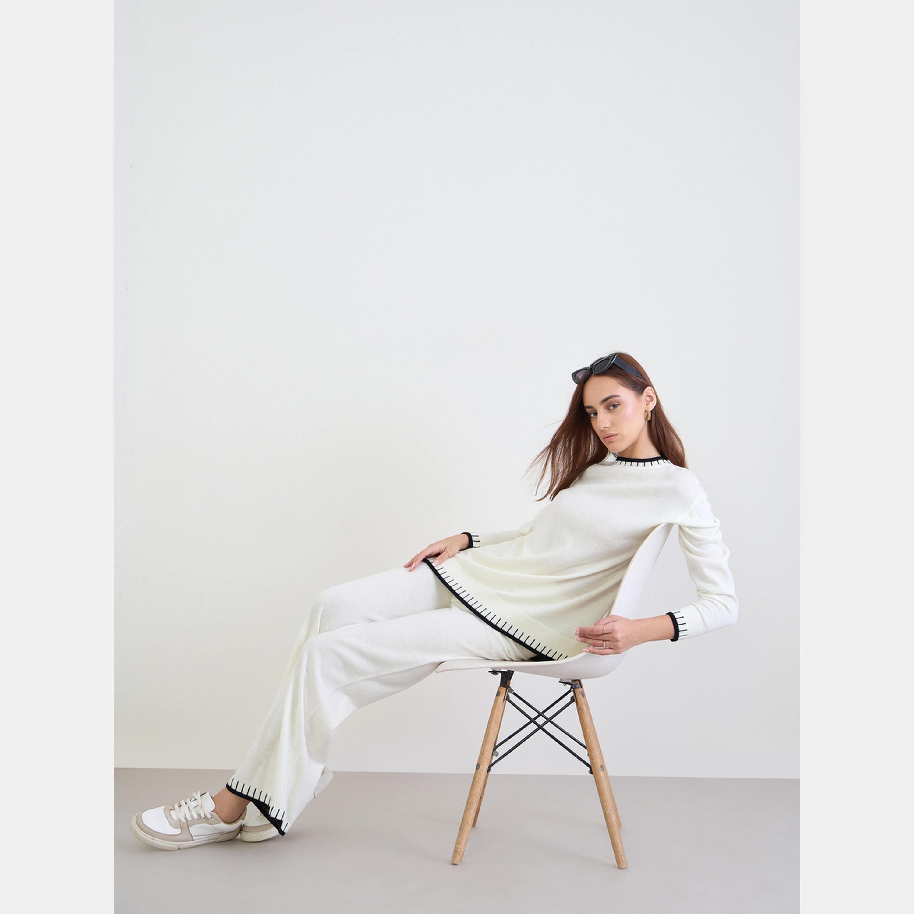 Styli Contrast Trim Knitted Sweater and Joggers Co-ords-women-clothing-coordsets-image-6