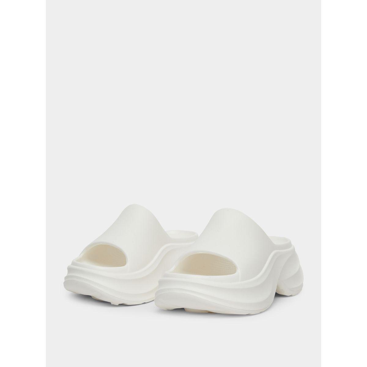 شبشب سهل الارتداء بنعل ويدج-women-shoes-flipflopsandslides-image-2