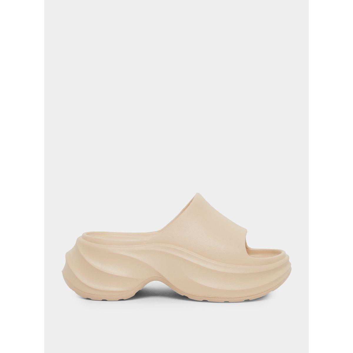 شبشب سهل الارتداء بنعل ويدج-women-shoes-flipflopsandslides-image-1