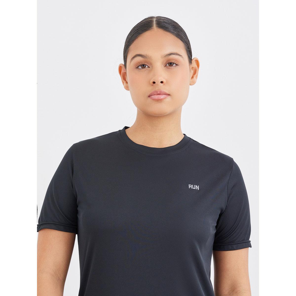 Styli Reflective Text Basic Short Sleeves Top-men-clothing-sportswearandactivewear-tshirtsandpolos-image-3