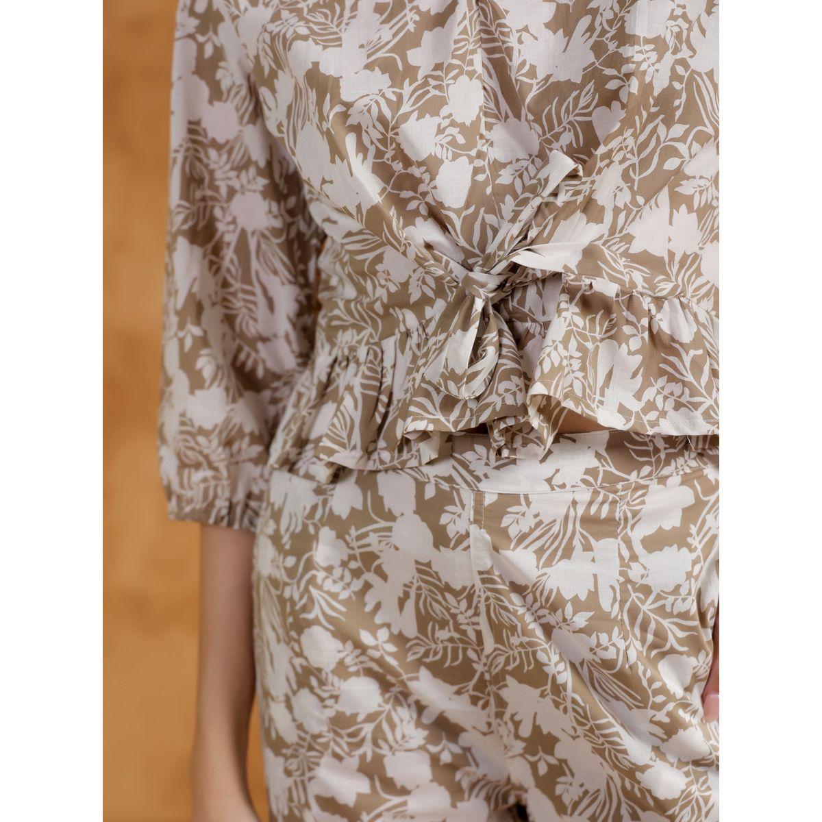طقم منسق من بنطال وبلوزة بحافة كشكش-women-clothing-coordsets-image-6