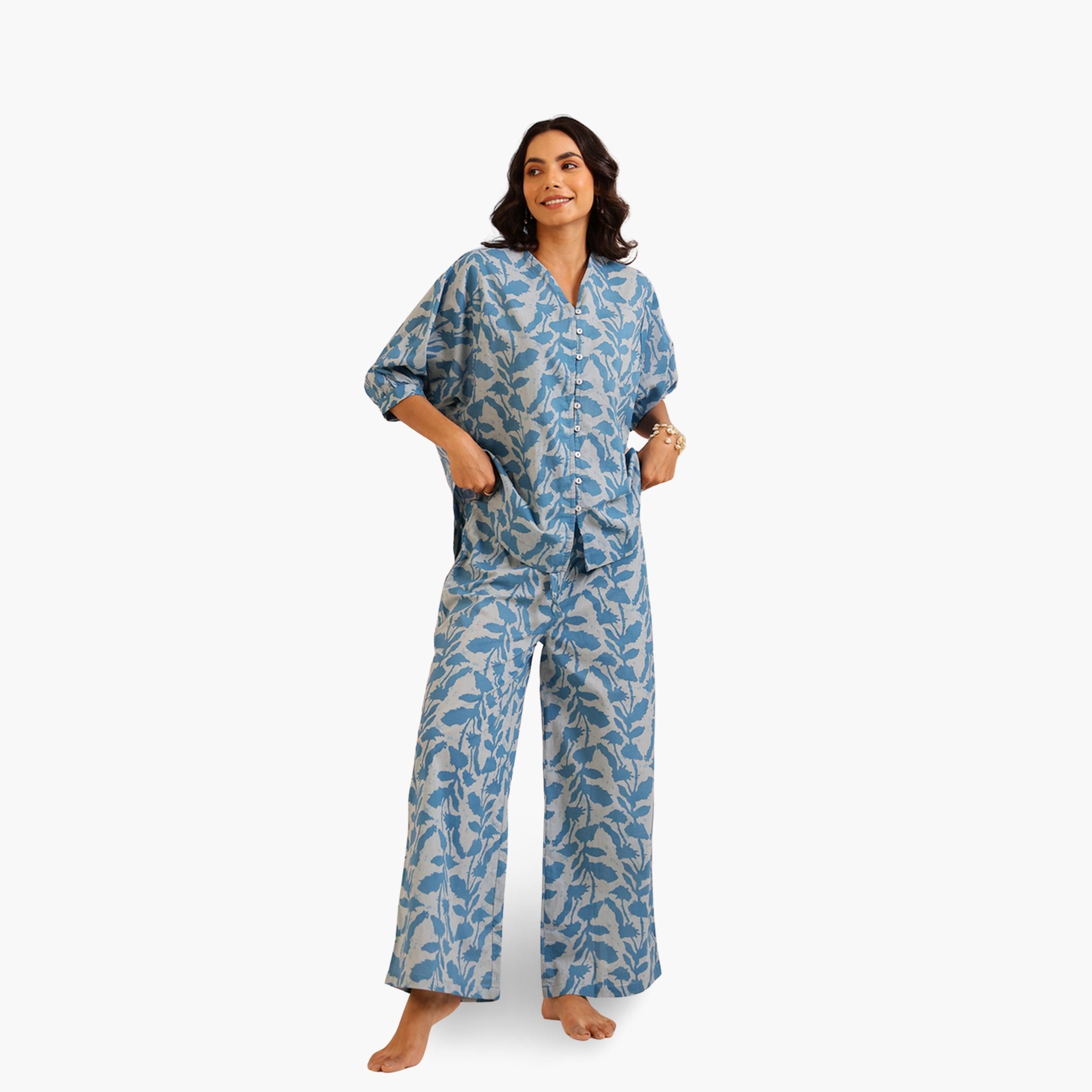 طقم بيجاما نسائي من بلوزة وبنطال قطن بطبعة زهور-women-clothing-nightwear-pyjamas-longsets-image-1