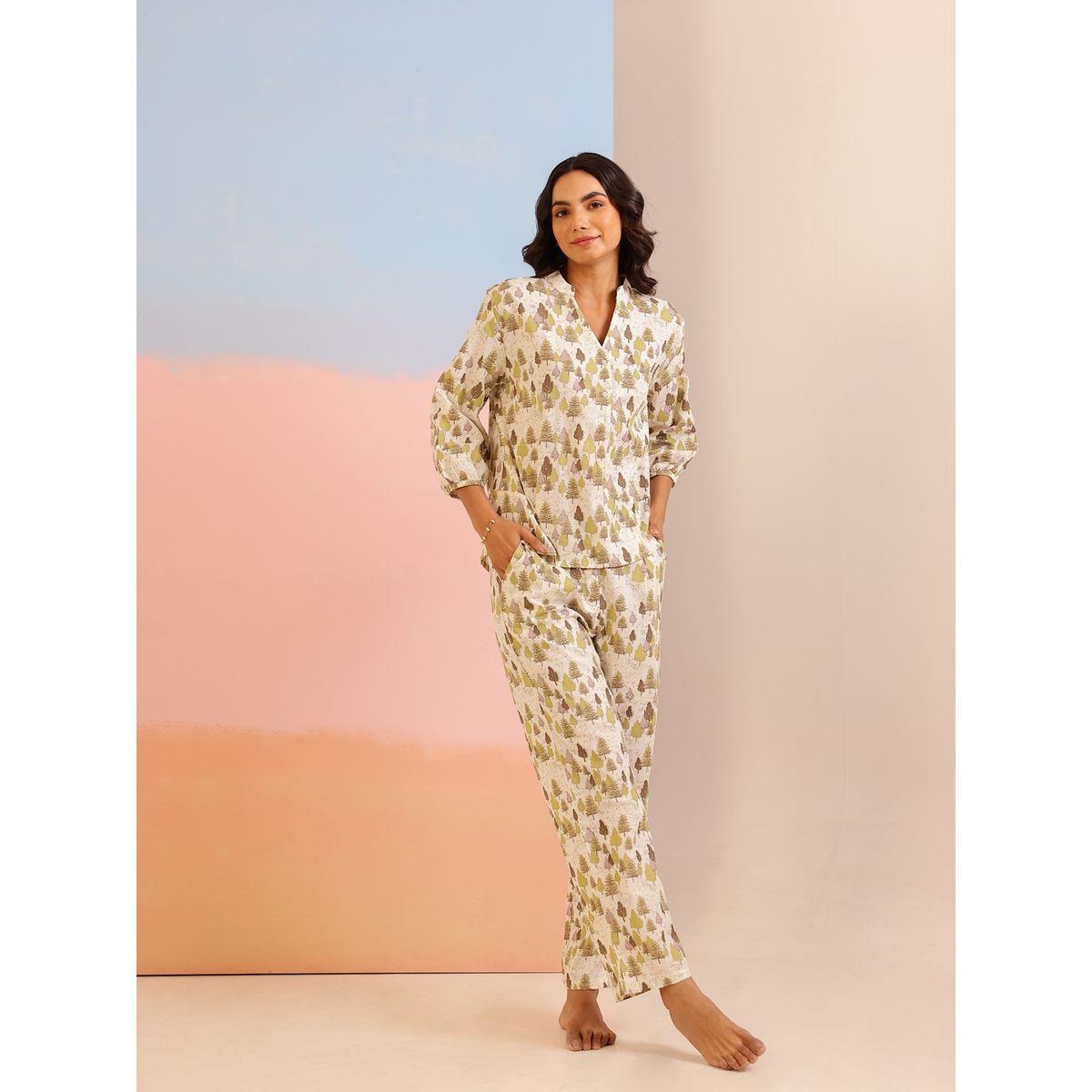 طقم بيجاما من بنطال وبلوزة بطبعة زهور-women-clothing-nightwear-pyjamas-longsets-image-1
