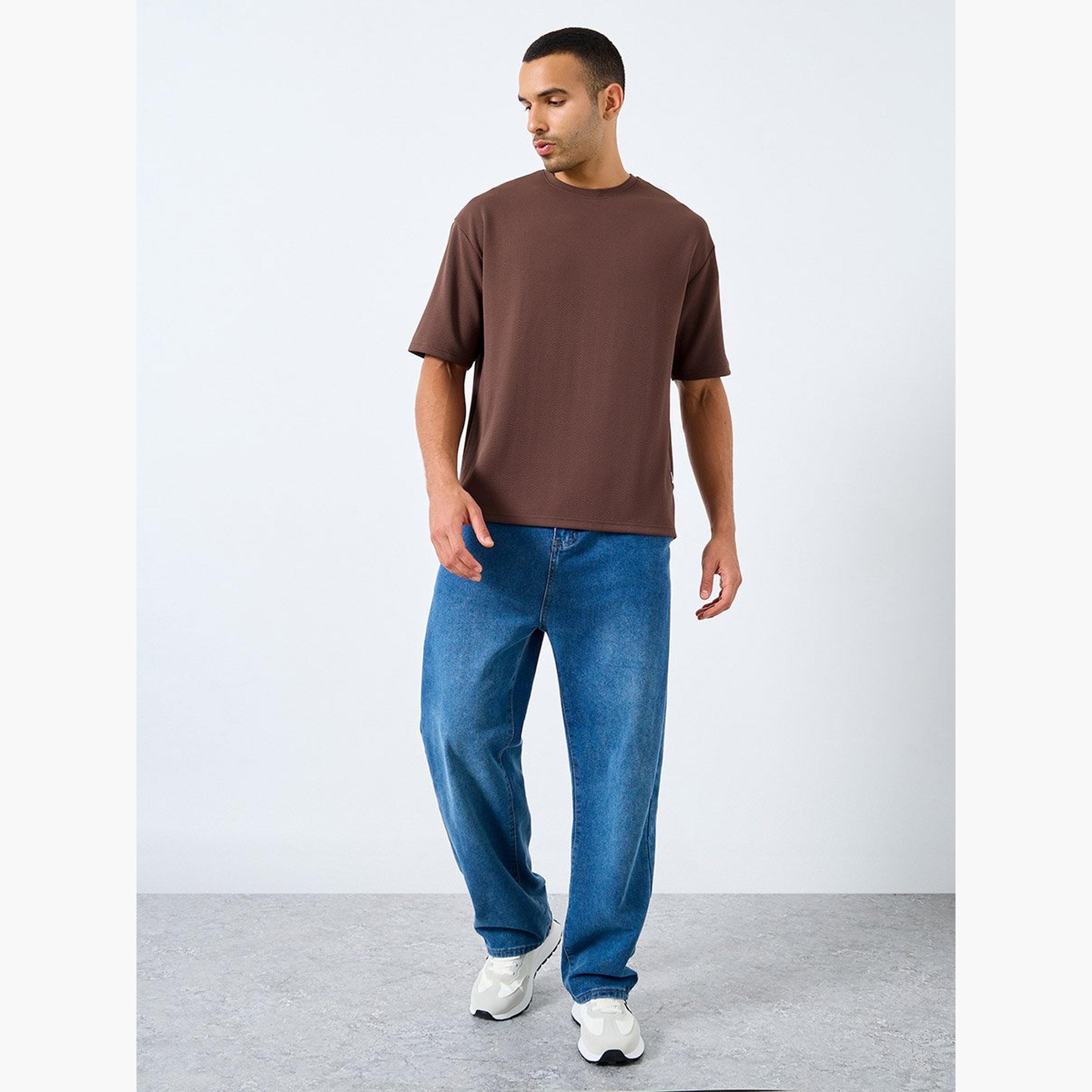 Styli Men Oversized Textured Badge Detail T-Shirt-men-clothing-tshirtsandpolos-tshirts-image-2