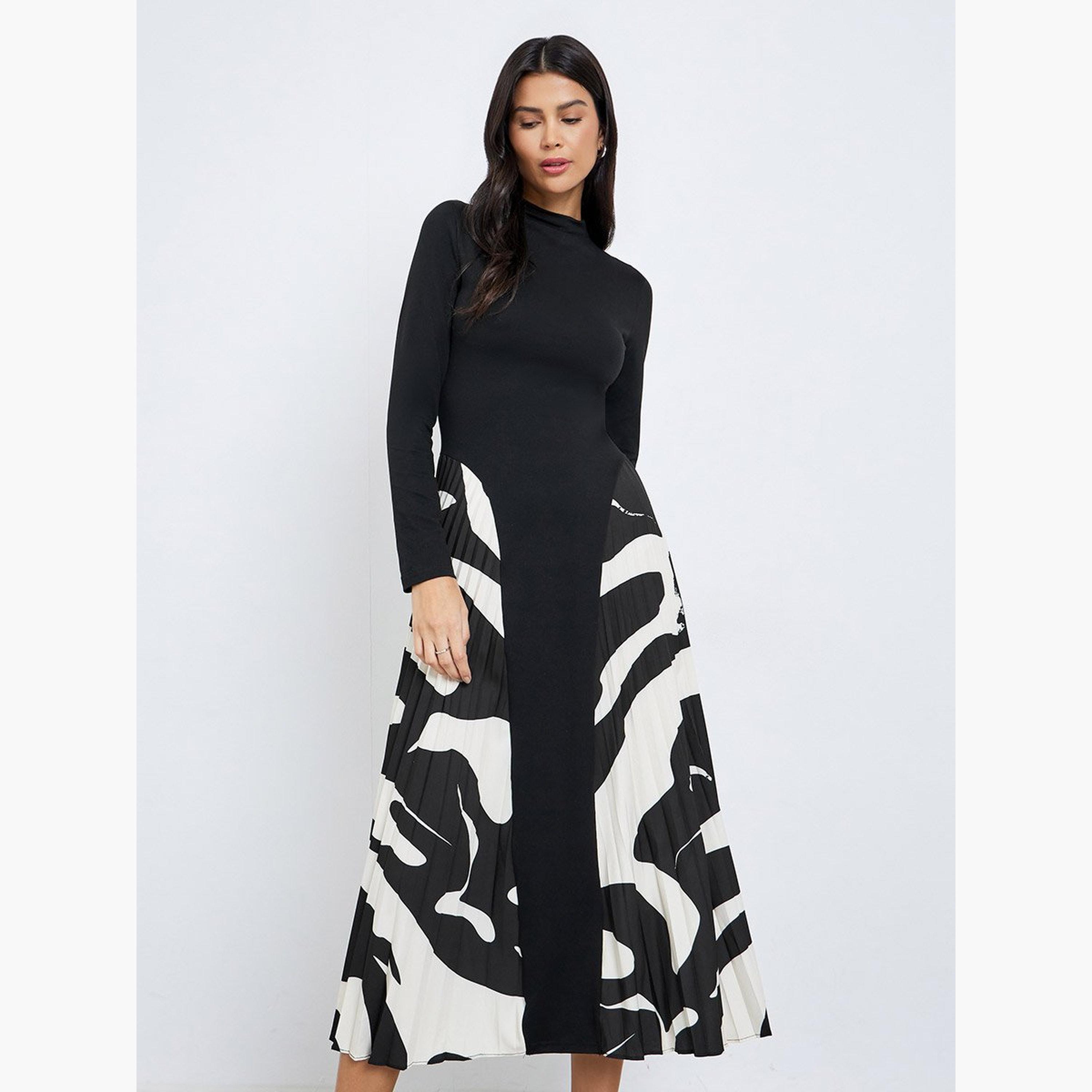 ستايلي - فستان ميدي أسود بطبعة تجريدية مطوية-women-clothing-dresses-image-1