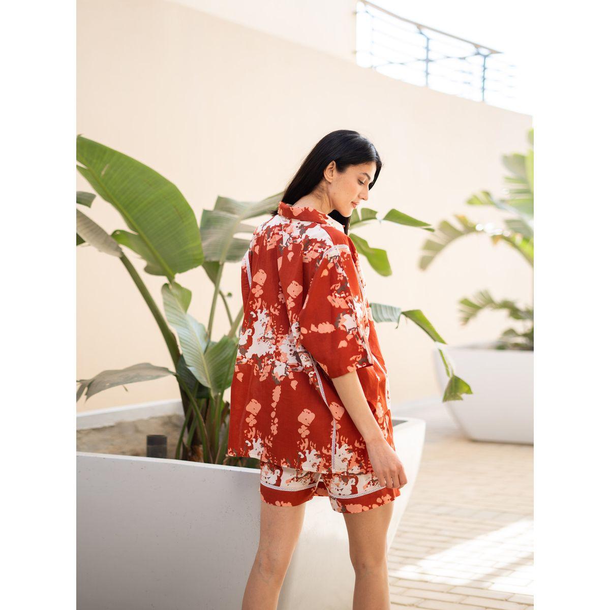 طقم بيجاما من شورت وبلوزة بطبعات-women-clothing-nightwear-pyjamas-shortsets-image-2