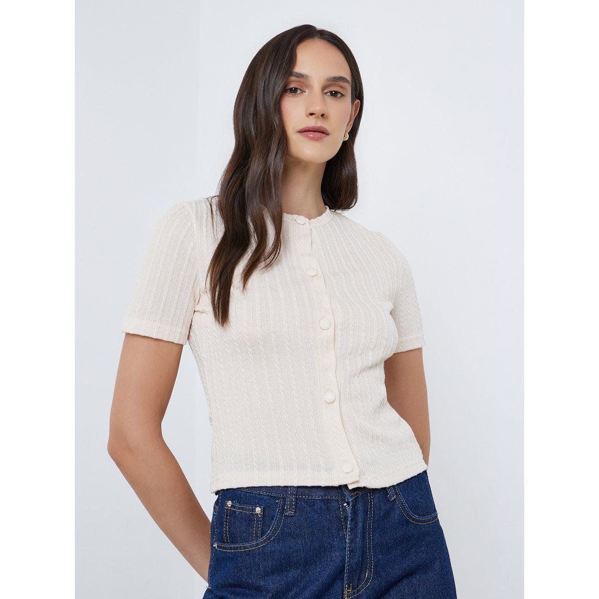 بلوزة بتفاصيل بارزة الملمس مع أزرار-women-clothing-tshirts-image-1