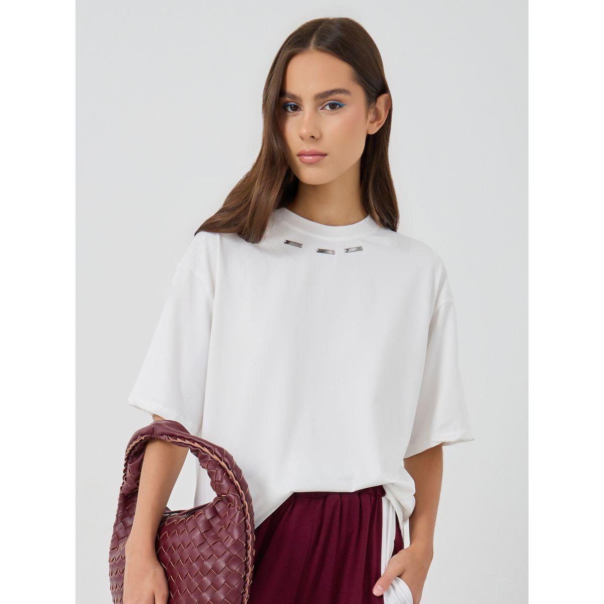 Styli Embellished Neck Oversized T-Shirt-women-clothing-tshirts-image-1