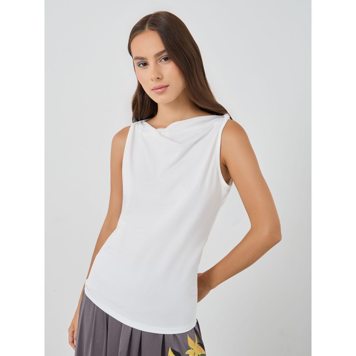 تيشيرت ساد بلا أكمام مع قصة عادية-women-clothing-tshirts-image-3