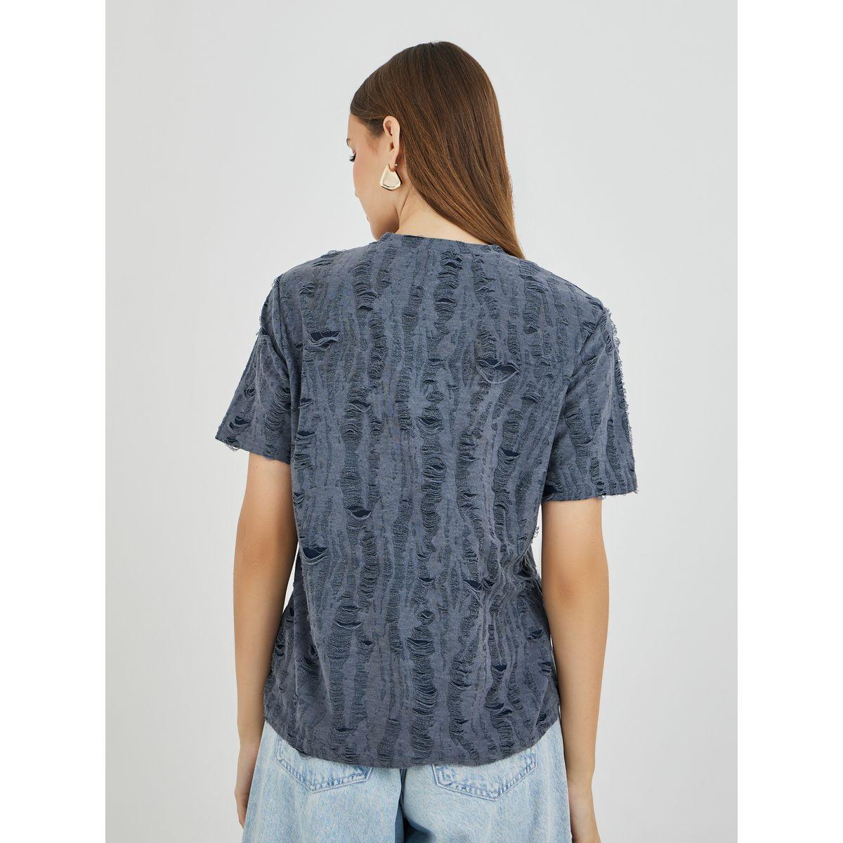 تيشيرت فضفاض بتفاصيل بارزة الملمس وأكمام قصيرة-women-clothing-tshirts-image-4
