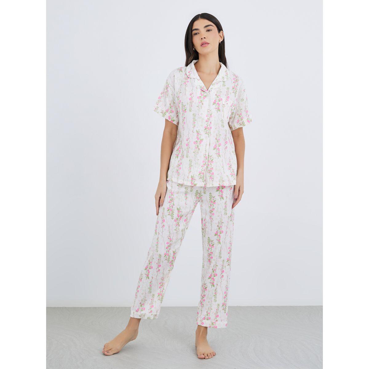 طقم من بنطال بيجاما وشورت مع بلوزة بطبعة زهور-women-clothing-nightwear-pyjamas-longsets-image-7