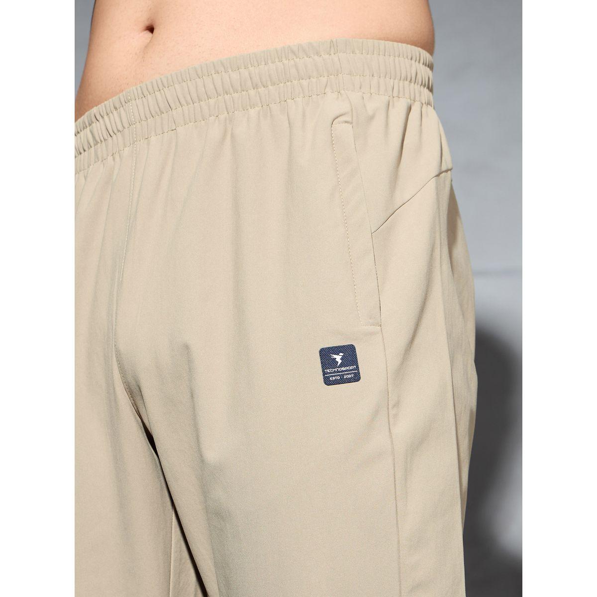بنطال رياضي بتفاصيل مُتباينة-men-clothing-sportswearandactivewear-bottoms-image-3
