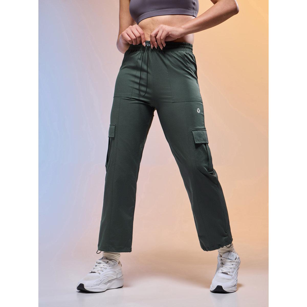 بنطال كارجو بقصة سليم فيت-women-clothing-sportswearandactivewear-bottoms-image-2