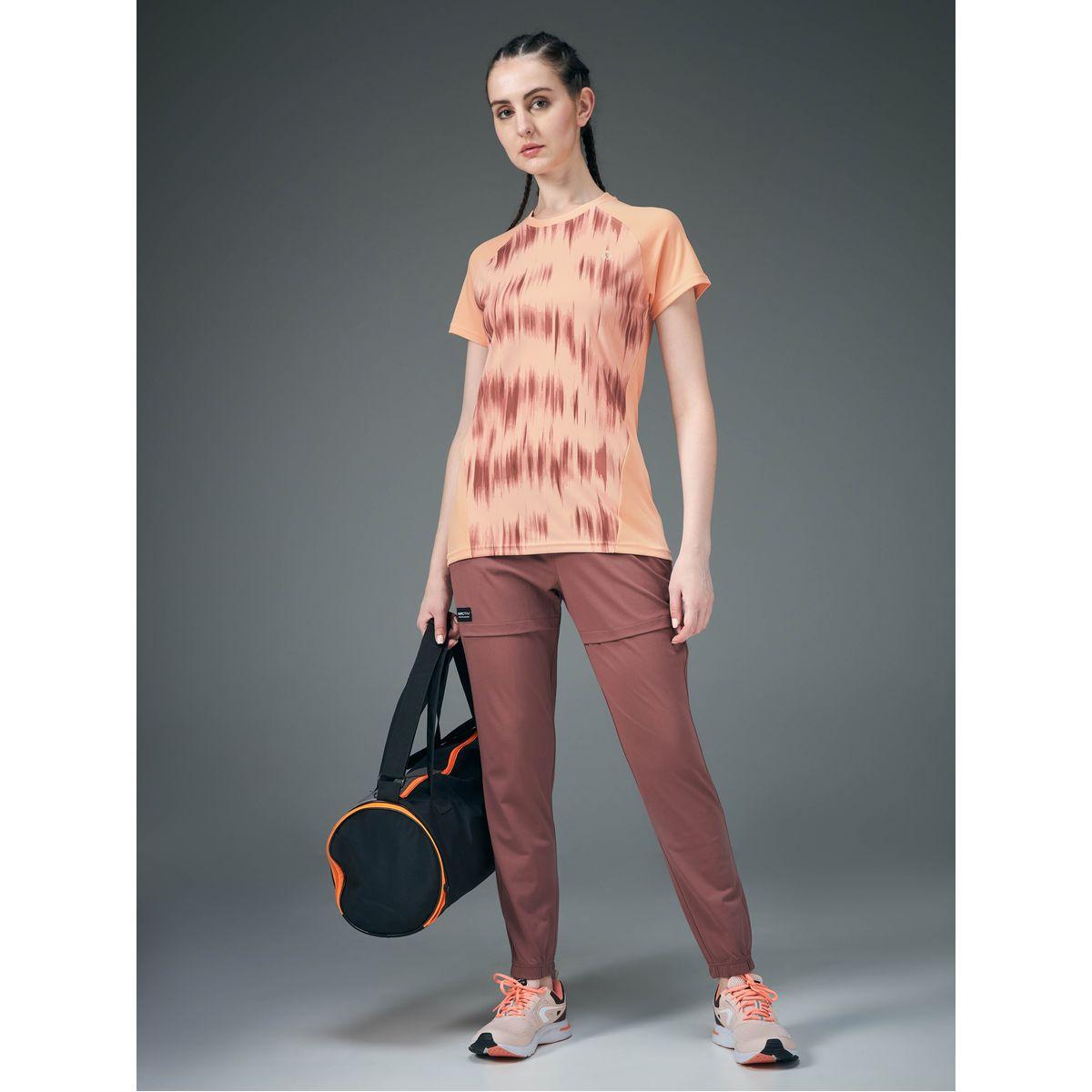 بلوزة بقصة سليم فيت وأكمام ريجلان-women-clothing-sportswearandactivewear-tshirtsandvests-image-6