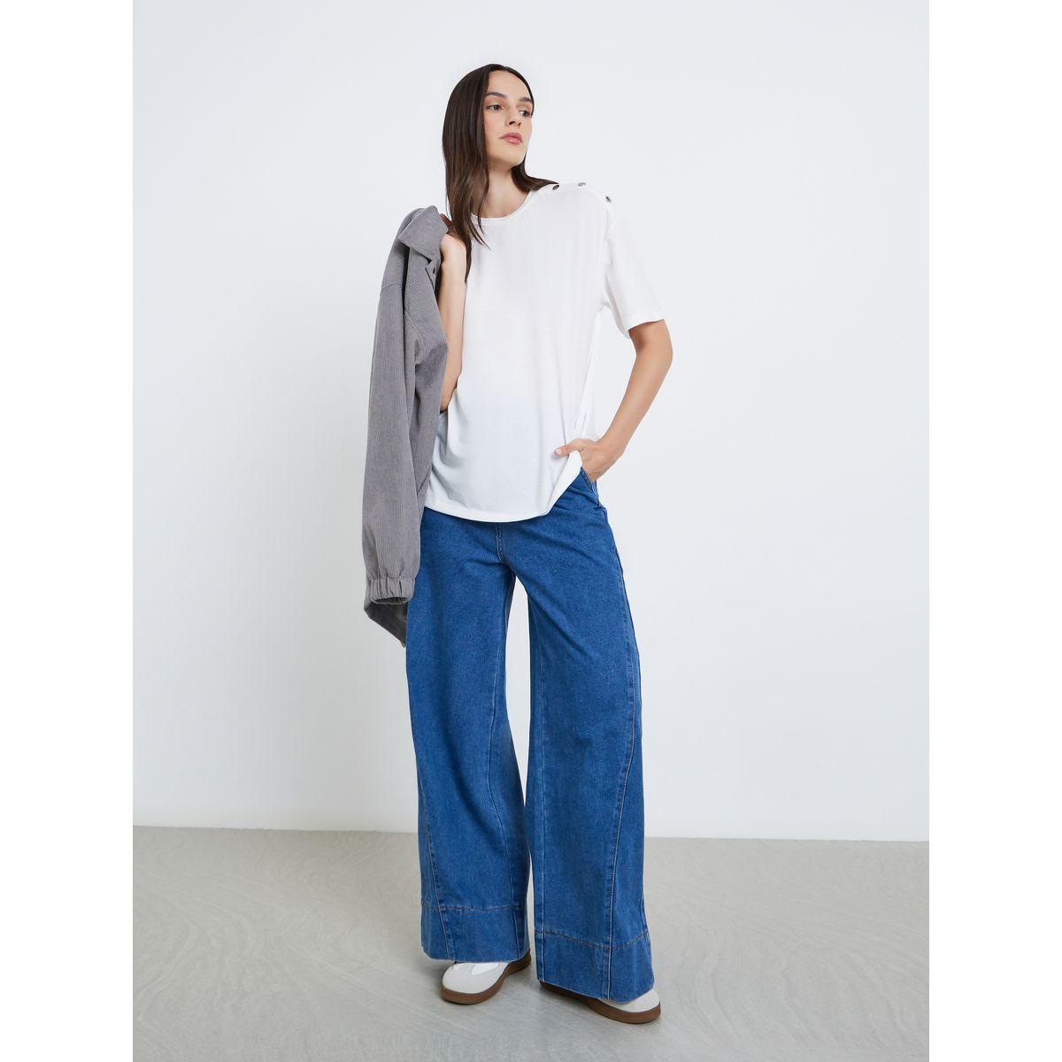 Styli White Oversized T-Shirt with Button Detail-women-clothing-tshirts-image-2