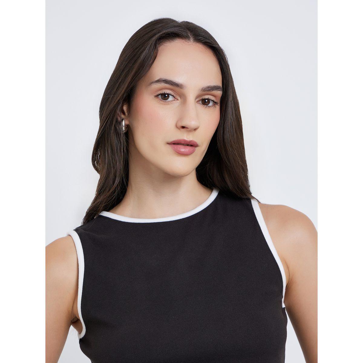 بلوزة كت بتفاصيل حواف مُتباينة-women-clothing-tshirts-image-4
