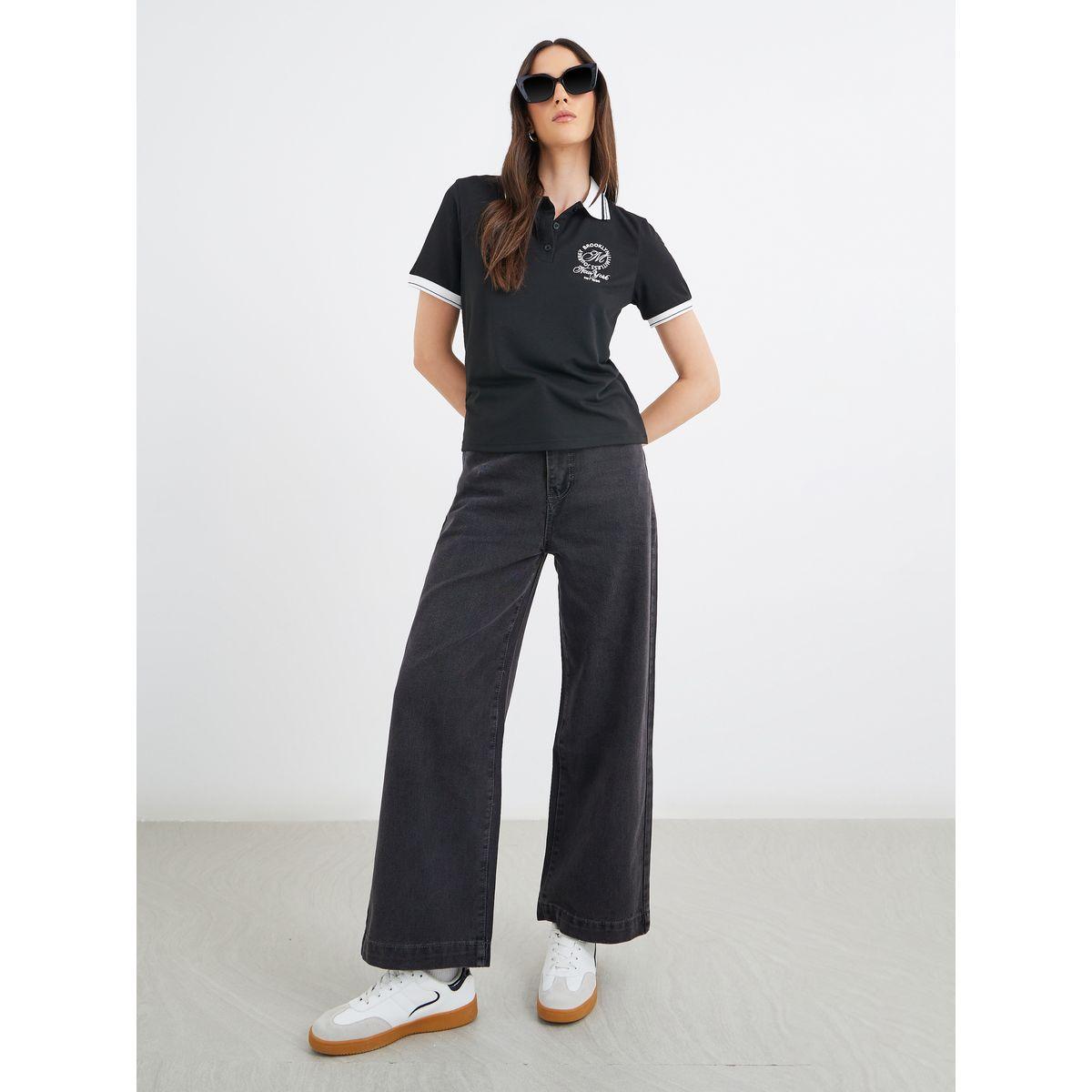 تيشيرت بياقة بولو وتفاصيل مُطرّزة-women-clothing-tshirts-image-2