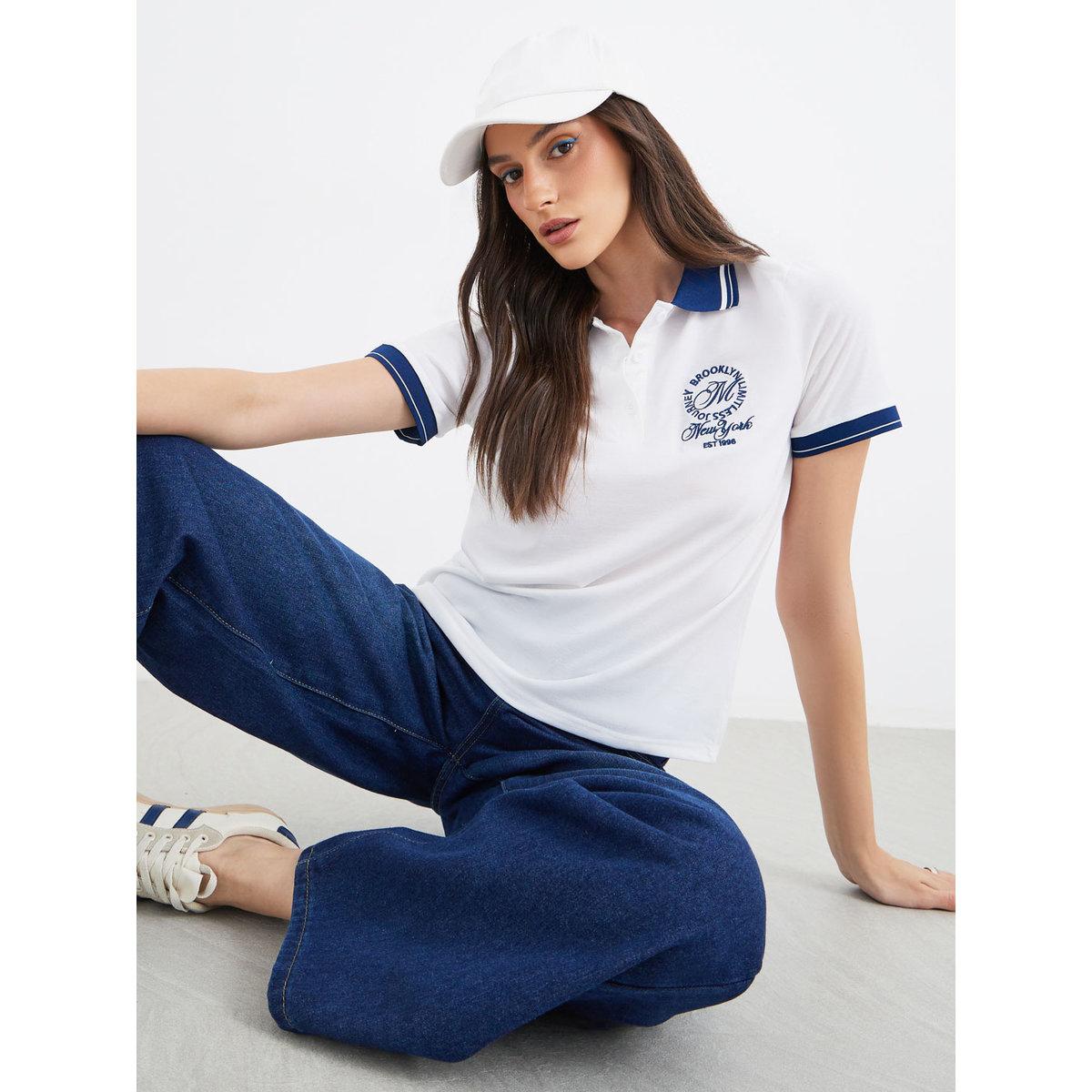 تيشيرت بياقة بولو بتفاصيل مُطرزة-women-clothing-tshirts-image-1