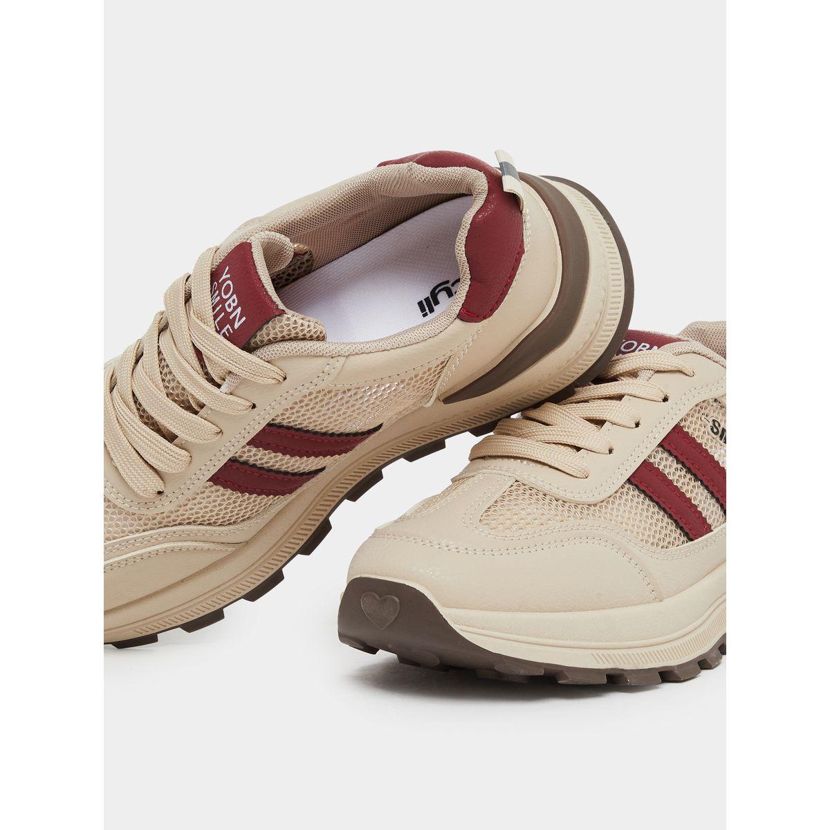 حذاء سنيكرز مخطط بتفاصيل شبكية-women-shoes-sneakers-image-3