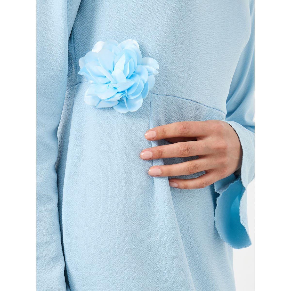 Styli Textured Flower Corsage Long Sleeve Maxi Dress-women-clothing-dresses-image-4