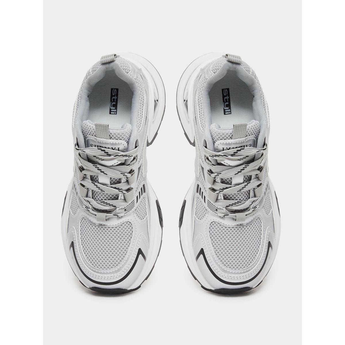 حذاء سنيكرز بنعل شانكي بتفاصيل ميتاليك لامعة-women-shoes-sneakers-image-5