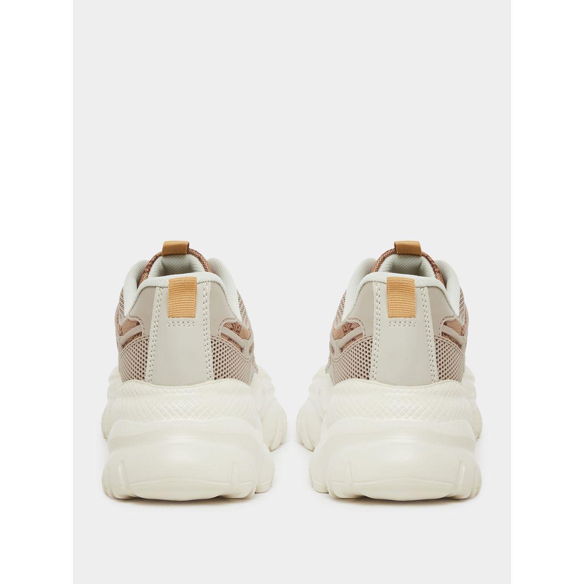 حذاء سنيكرز بتفاصيل مُطرزة مع نعل شانكي-women-shoes-sneakers-image-4
