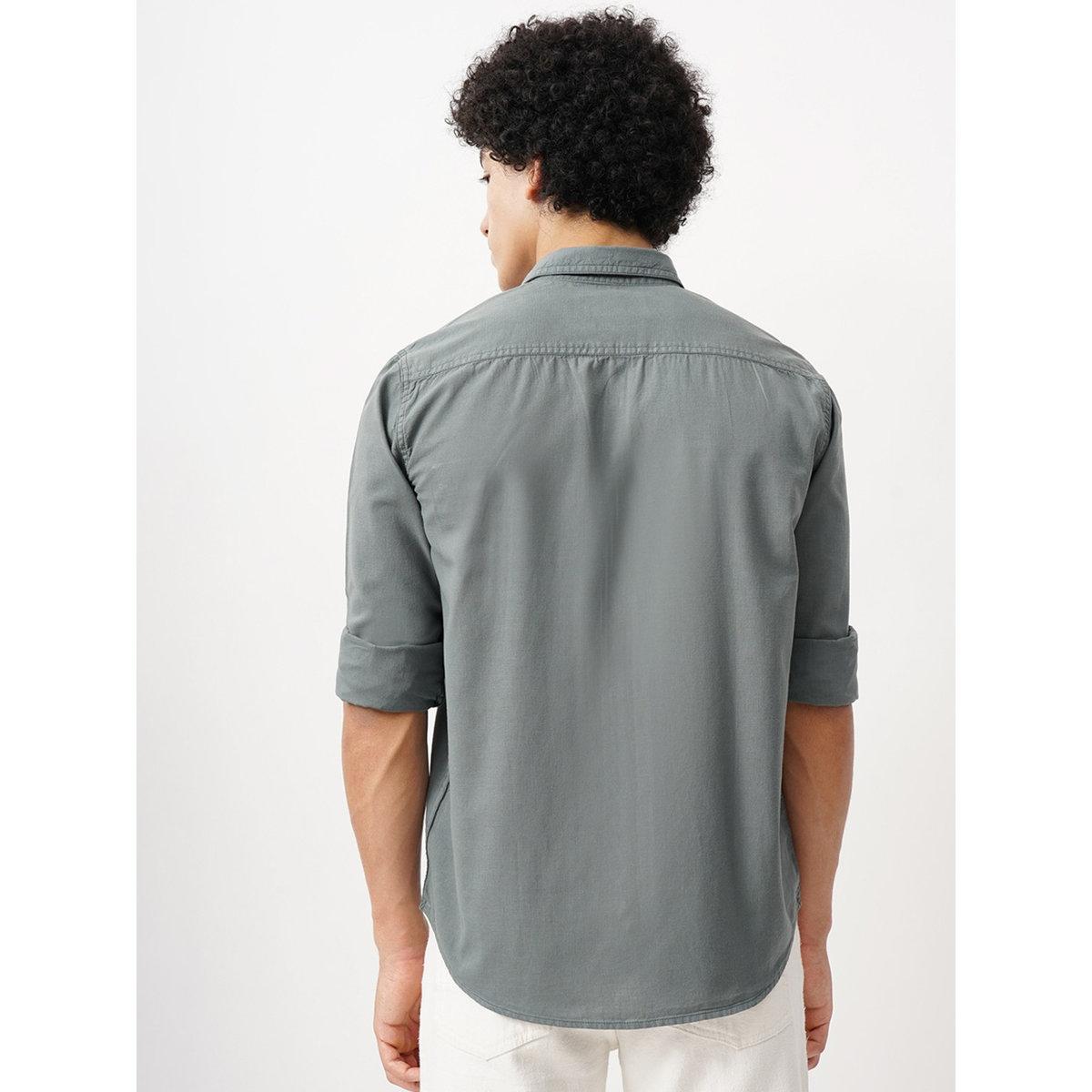 قميص سادة بقصة عادية وجيوب بغطاء-men-clothing-shirts-image-2