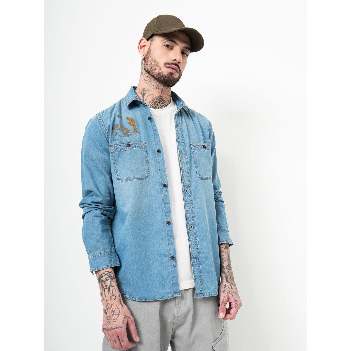 قميص دنيم بطبعة كتابة وجيوب على الصدر-men-clothing-shirts-image-5