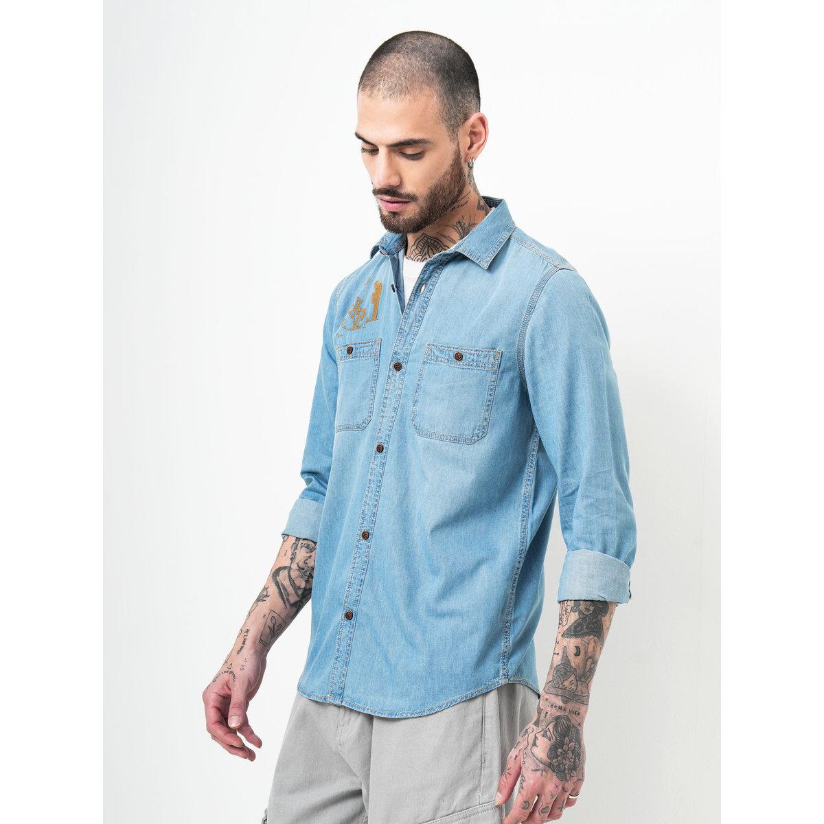 قميص دنيم بطبعة كتابة وجيوب على الصدر-men-clothing-shirts-image-9