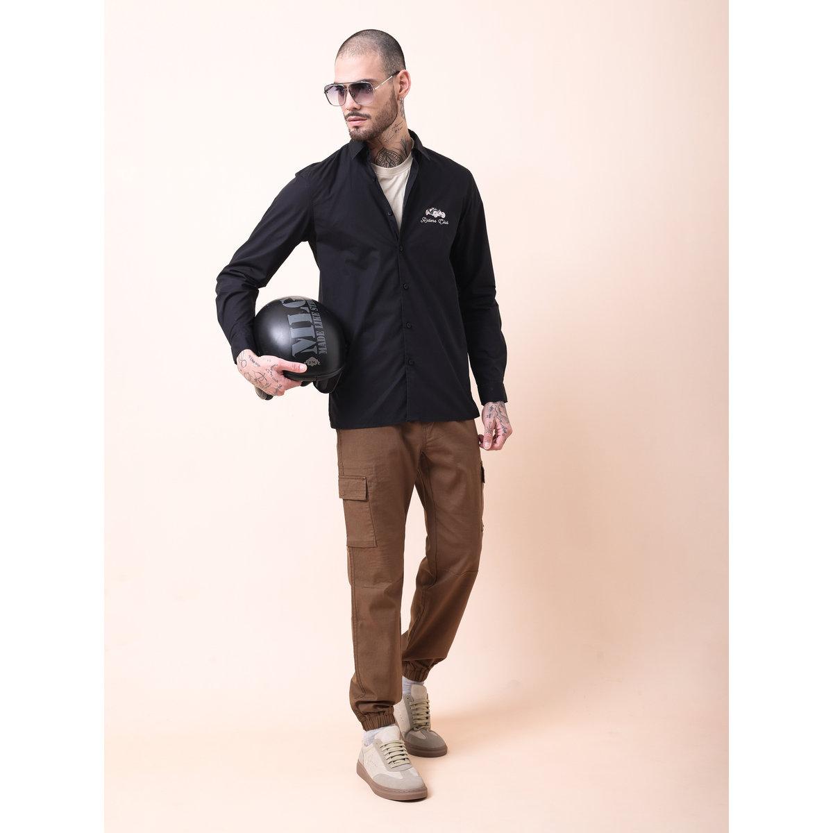 قميص بقصة عادية وطبعة كتابة-men-clothing-shirts-image-4
