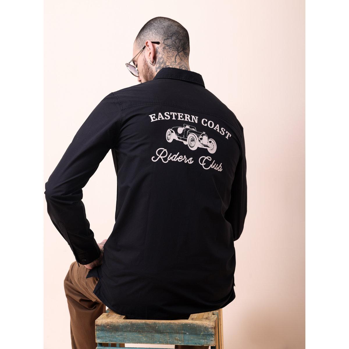 قميص بقصة عادية وطبعة كتابة-men-clothing-shirts-image-7
