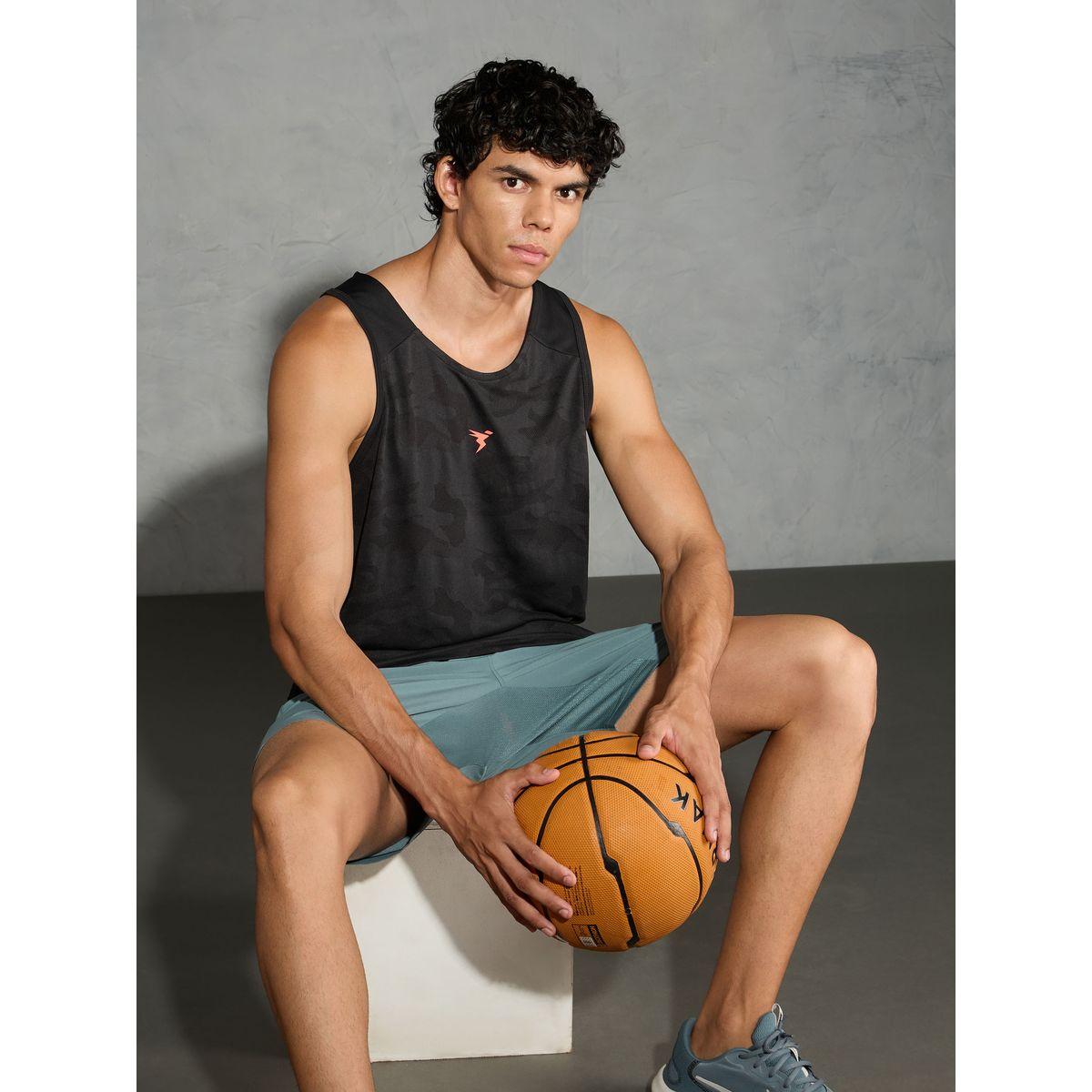 تيشيرت كت بتفاصيل جاكار مع ياقة سكوب-men-clothing-sportswearandactivewear-tshirtsandpolos-image-1