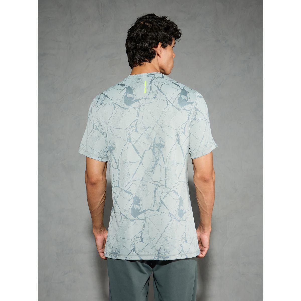 تيشيرت بقصة سليم فيت وياقة دائرية-men-clothing-tshirtsandpolos-tshirts-image-4