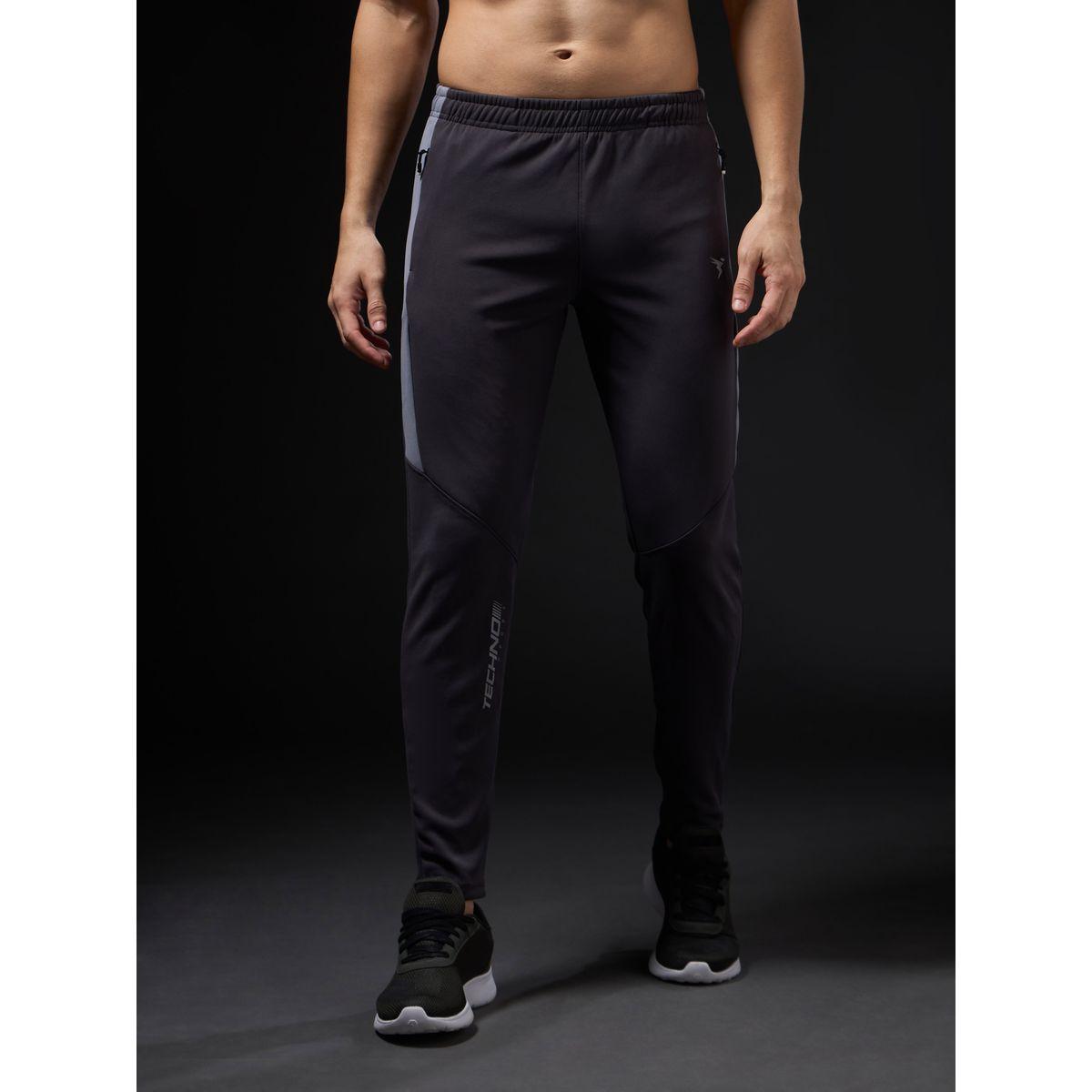 بنطال رياضي بقصة سليم فت وألواح بتفاصيل مُتباينة-men-clothing-bottoms-joggers-image-2